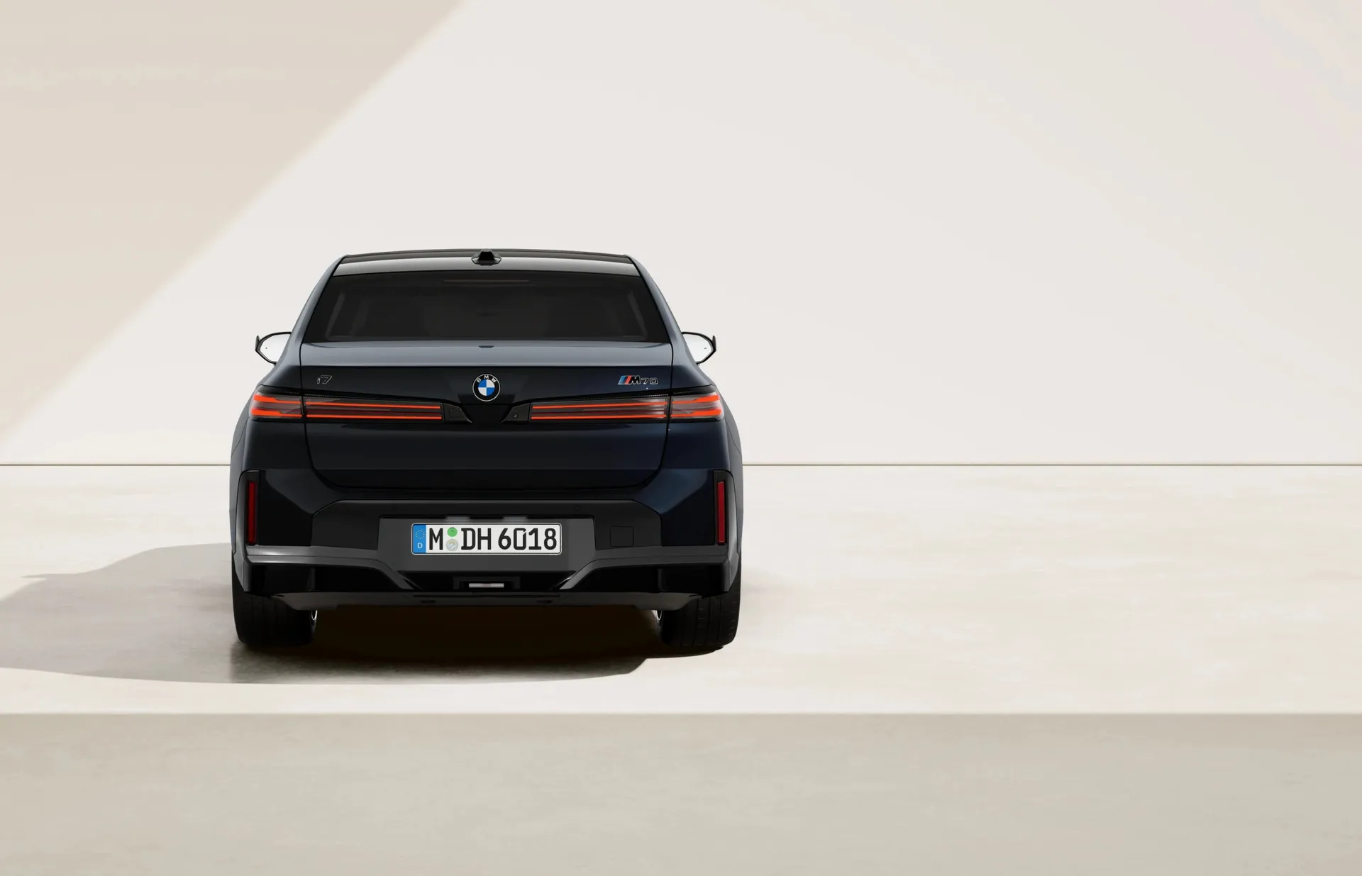 i7 Sedan (G70), M Modely, Metalický lak Carbon Black, rear