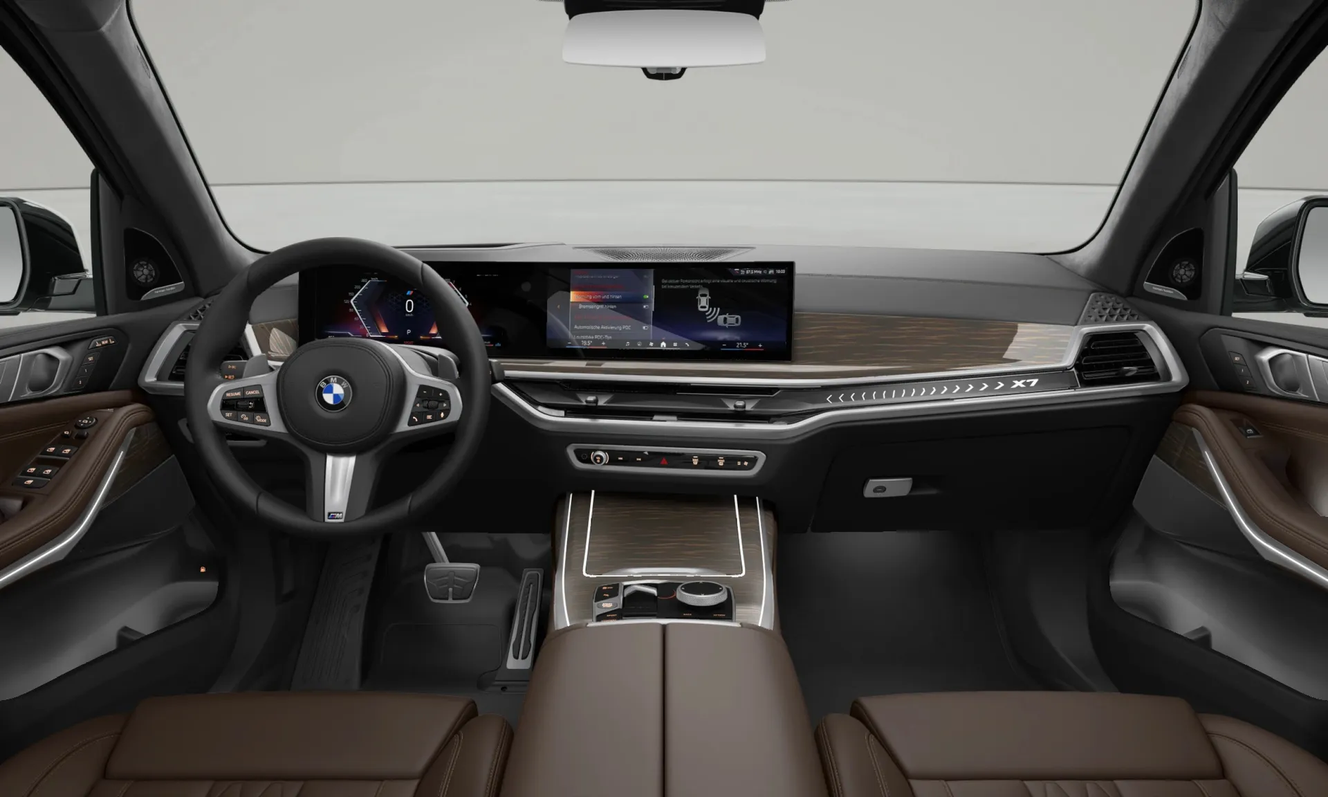 X7 (G07), M sportovní paket, Metalický lak Mineral White, interiér BMW Individual kůže Merino "Coffee/Black", dashboard