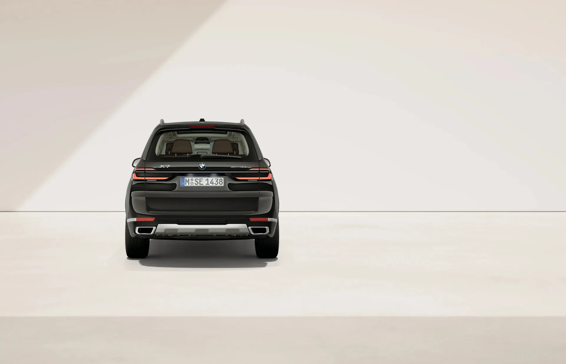X7 (G07), Sériové provedení, Metalický lak Black Sapphire, rear