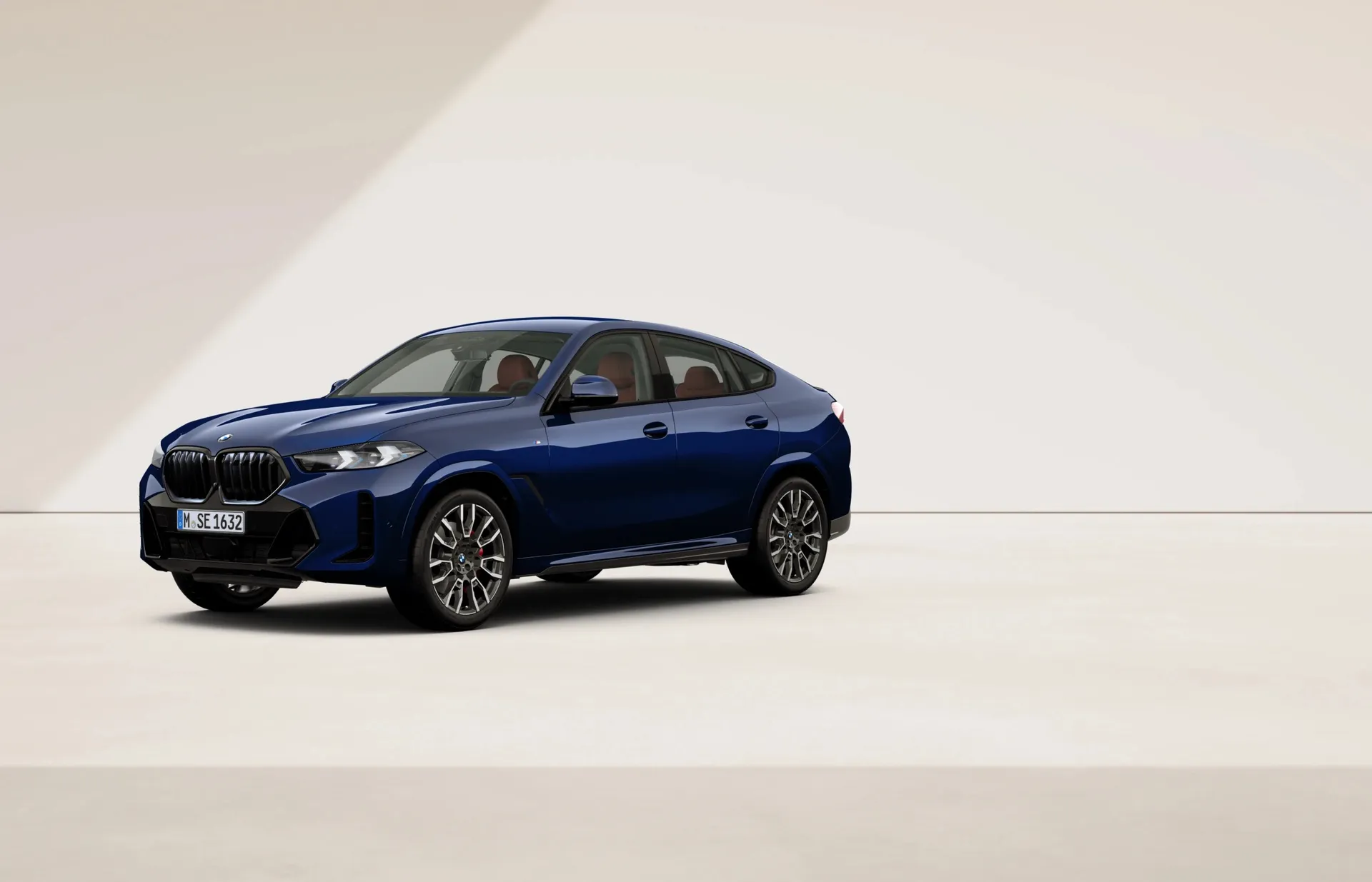 X6 (G06), M sportovní paket Pro, BMW Individual metalický lak Tanzanite Blue, front