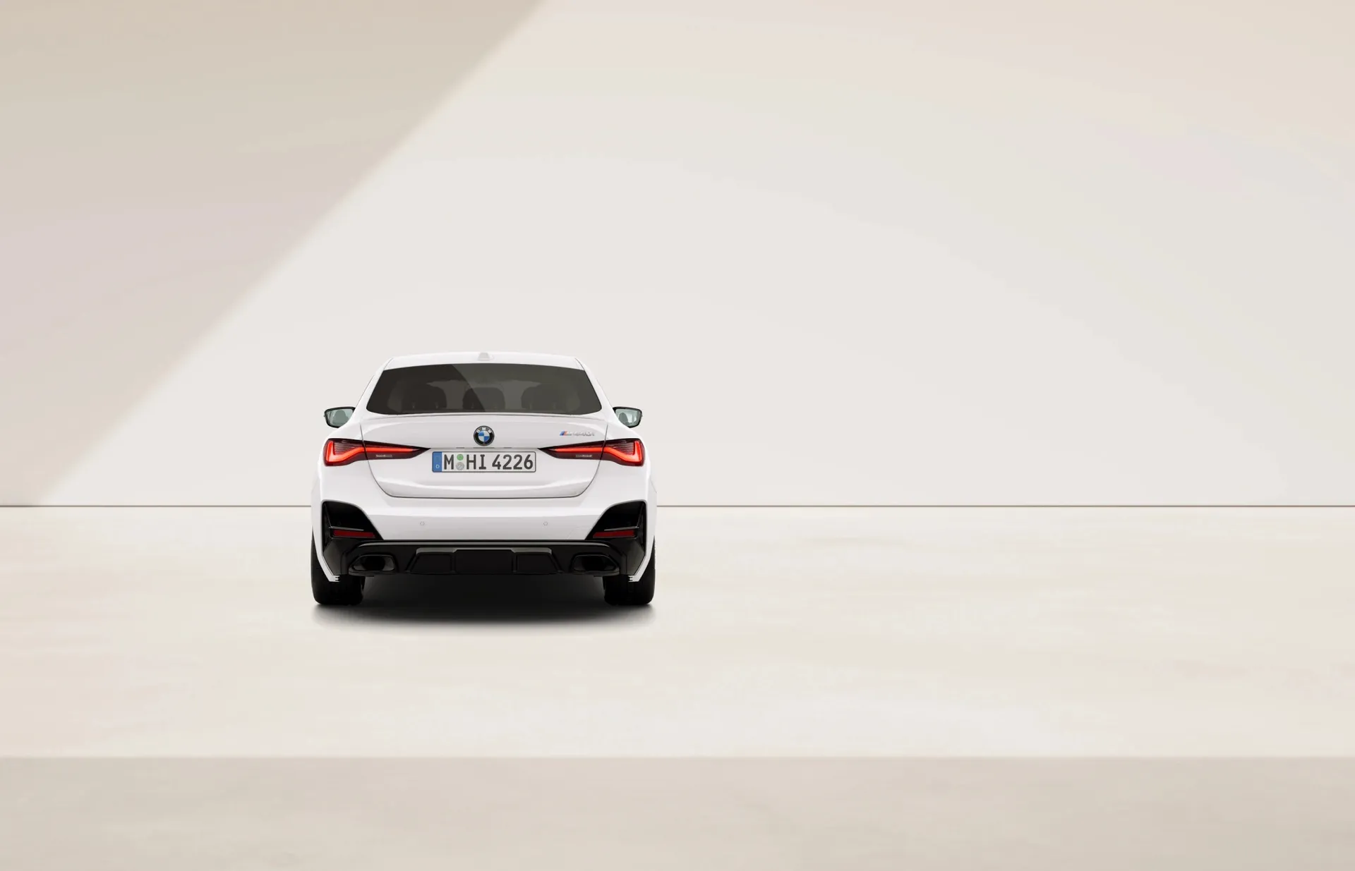 Řada 4 Gran Coupé (G26), M Modely, Nemetalický lak Alpine White, rear
