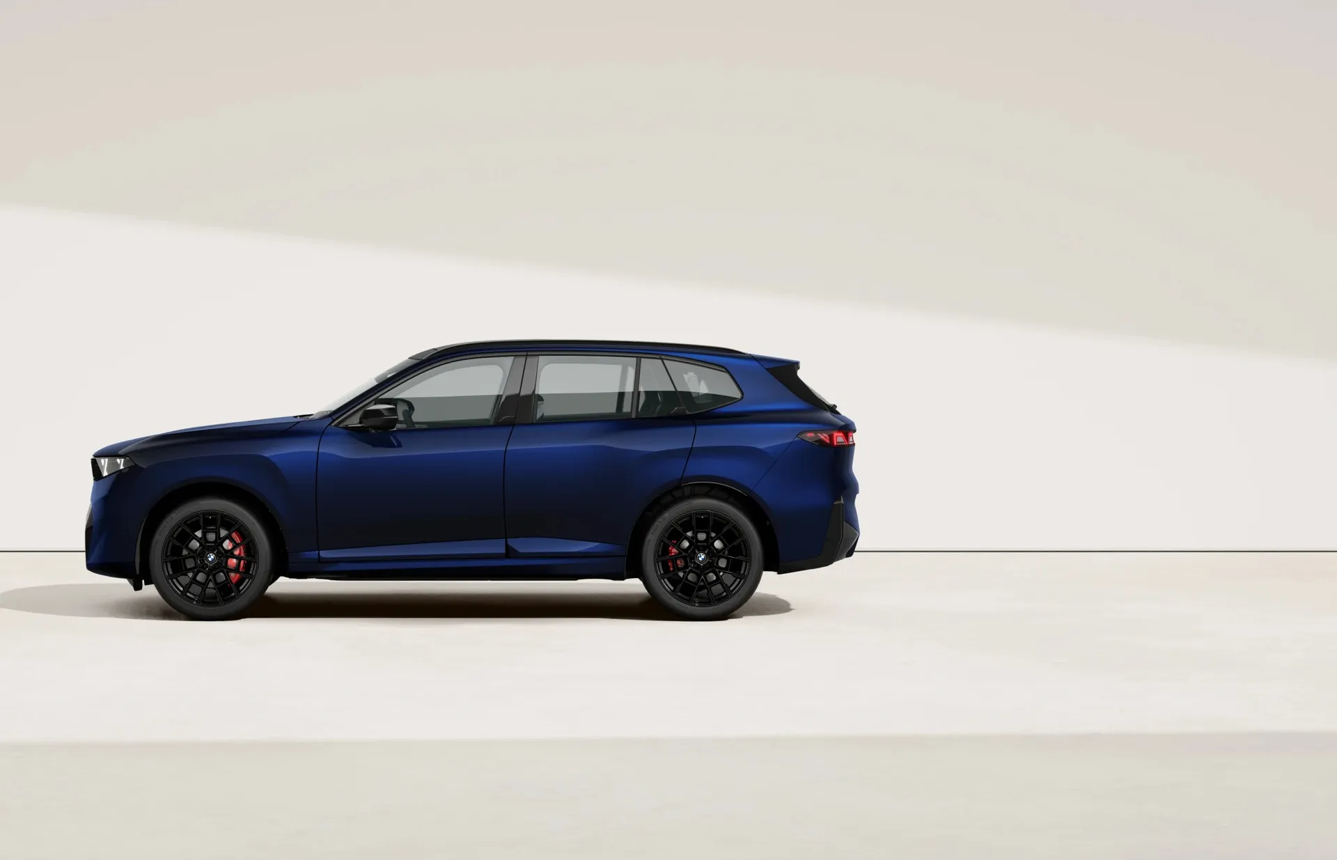 X5 (G65), M sportovní paket Pro, BMW Individual metalický lak Tanzanite Blue, side
