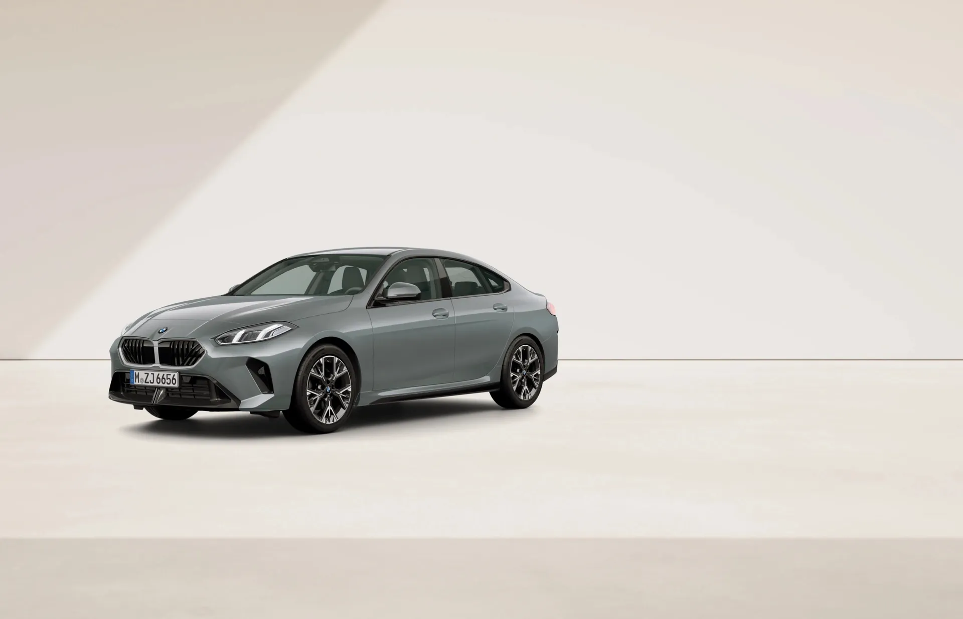 Řada 2 Gran Coupé (F74), M sportovní paket, BMW Individual metalický lak Storm Bay, front