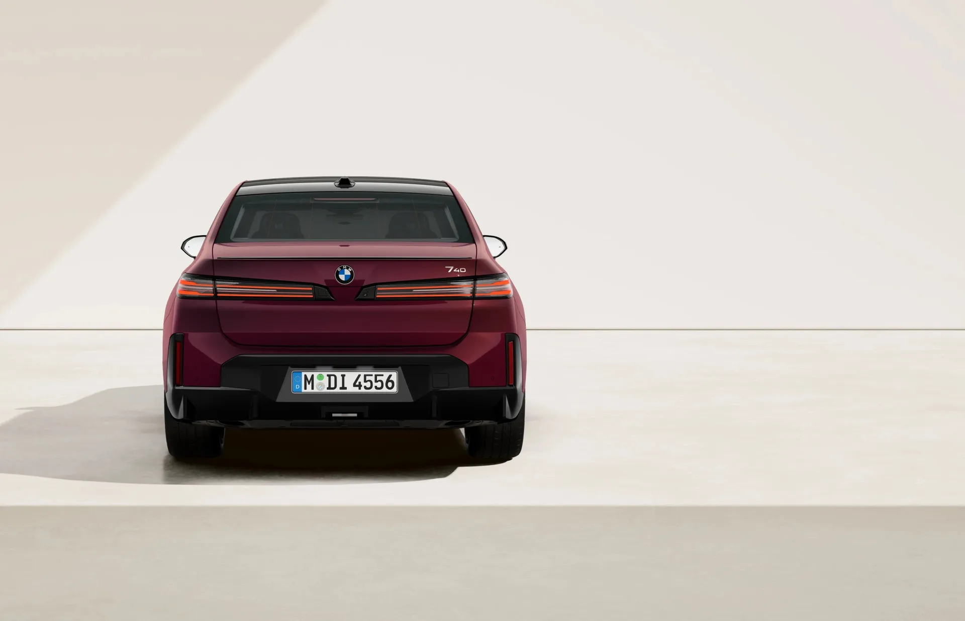 Řada 7 Sedan (G70), M sportovní paket Pro, Metalický lak Aventurine Red, rear