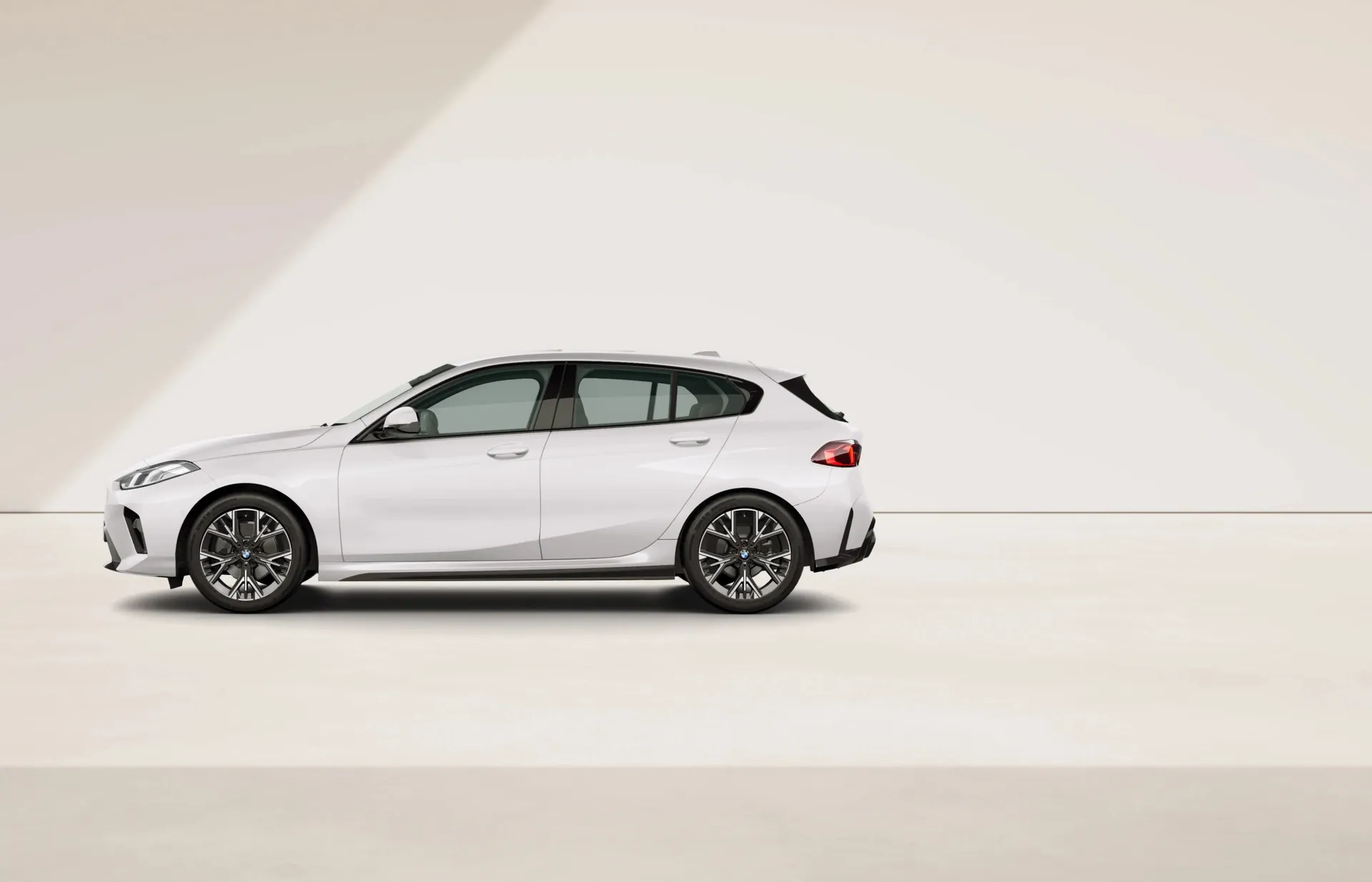 Řada 1 (F70), M sportovní paket, BMW Individual lak na přání, side