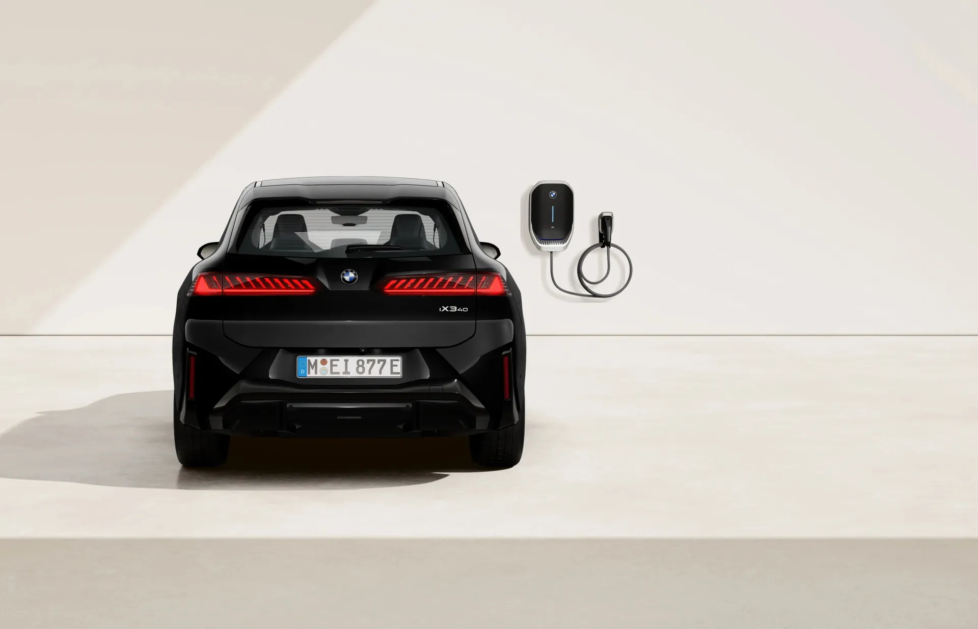 iX3 (NA5), M sportovní paket Pro, Metalický lak Black Sapphire, rear