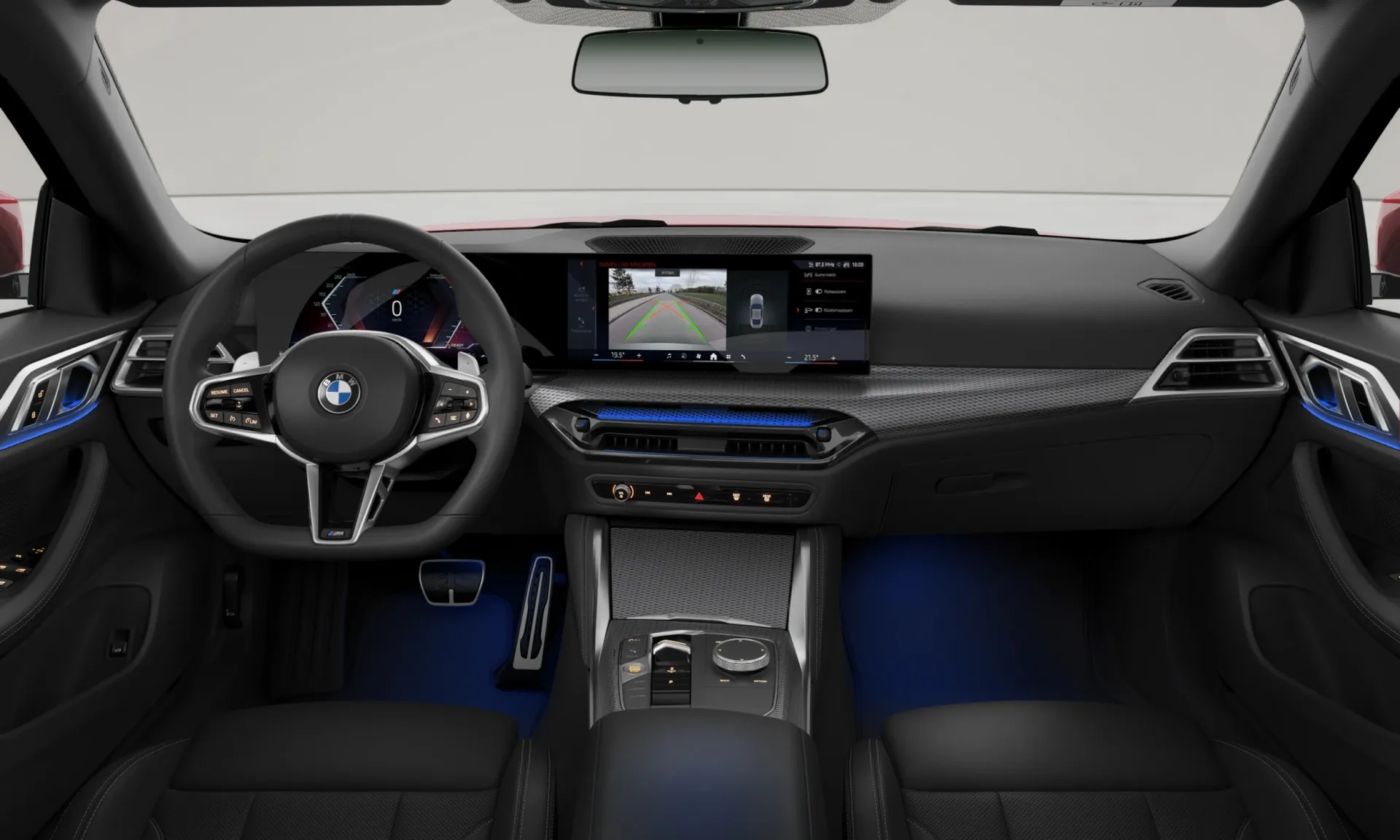 Řada 4 Gran Coupé (G26), M sportovní paket, Metalický lak Fire Red, interiér Umělá kůže Sensatec perforovaná Black/Black, dashboard
