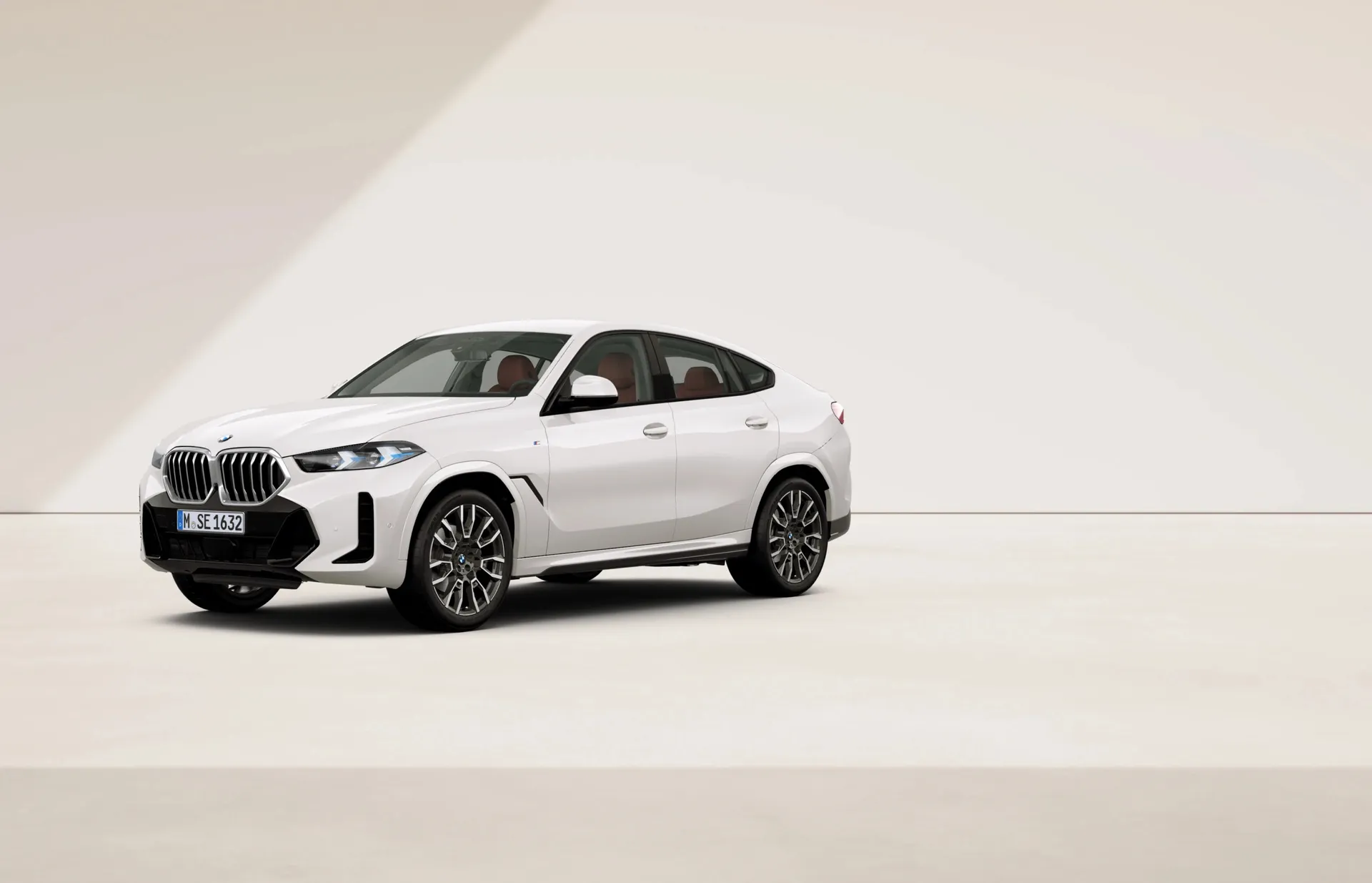 X6 (G06), Sériové provedení, BMW Individual lak na přání, front