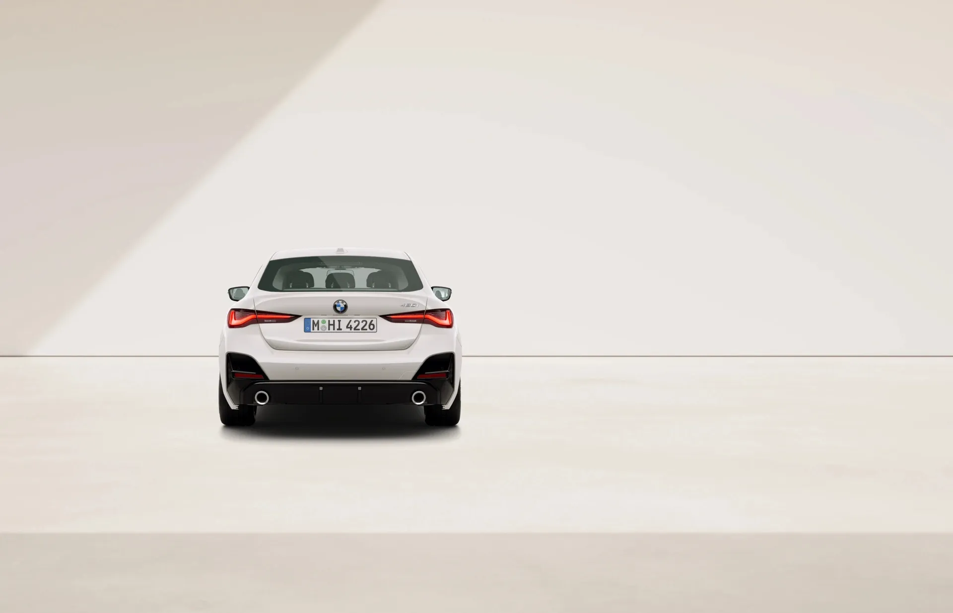 Řada 4 Gran Coupé (G26), M sportovní paket, BMW Individual lak na přání, rear