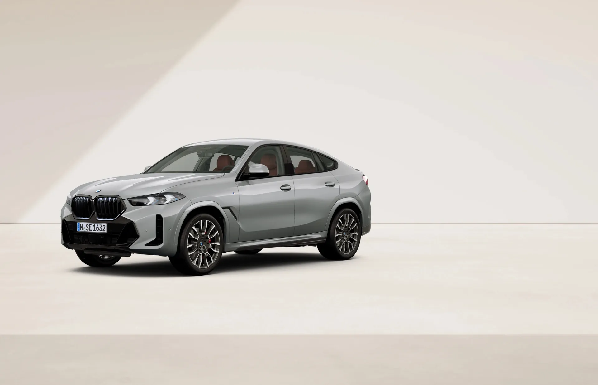 X6 (G06), M sportovní paket Pro, Metalický lak Skyscraper Grey, front