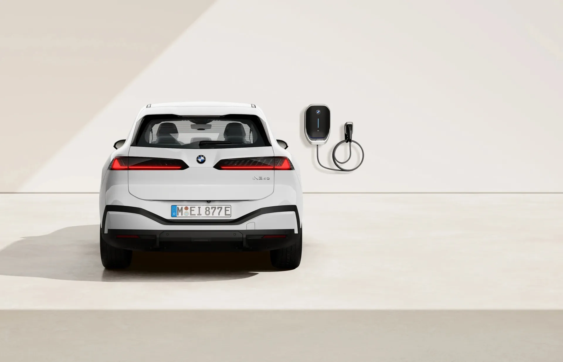 iX3 (NA5), Sériové provedení, BMW Individual lak na přání, rear