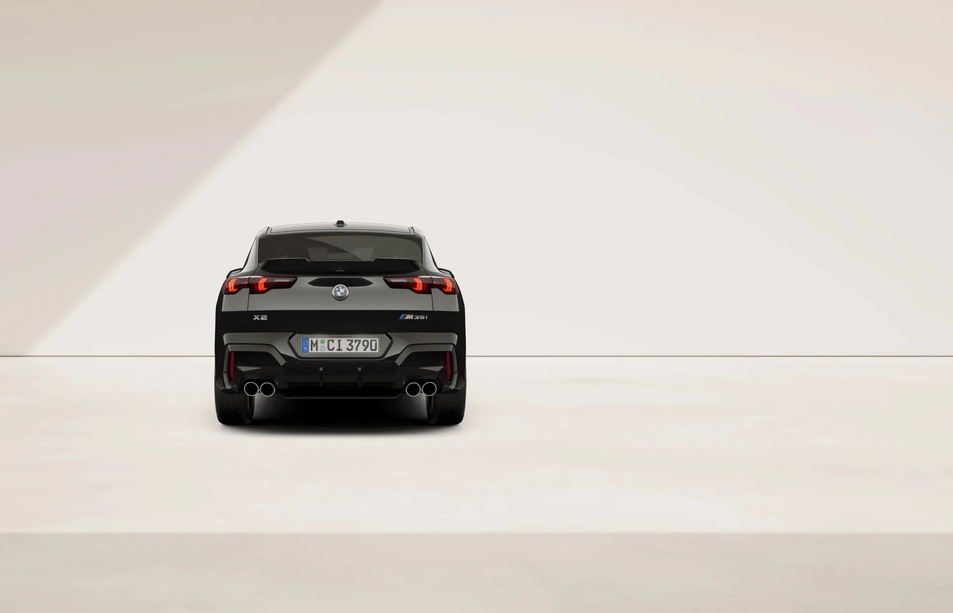 X2 (U10), M Modely, Metalický lak Black Sapphire, rear