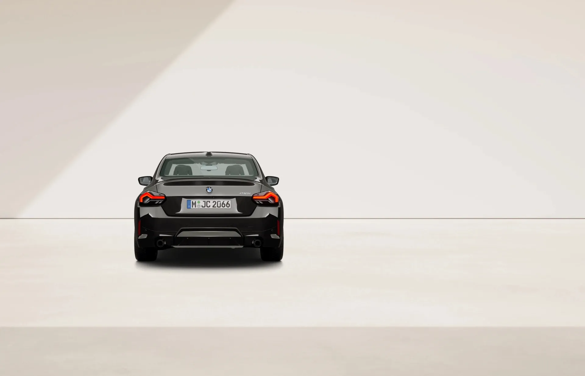 Řada 2 Coupé (G42), M sportovní paket Pro, Metalický lak Black Sapphire, rear