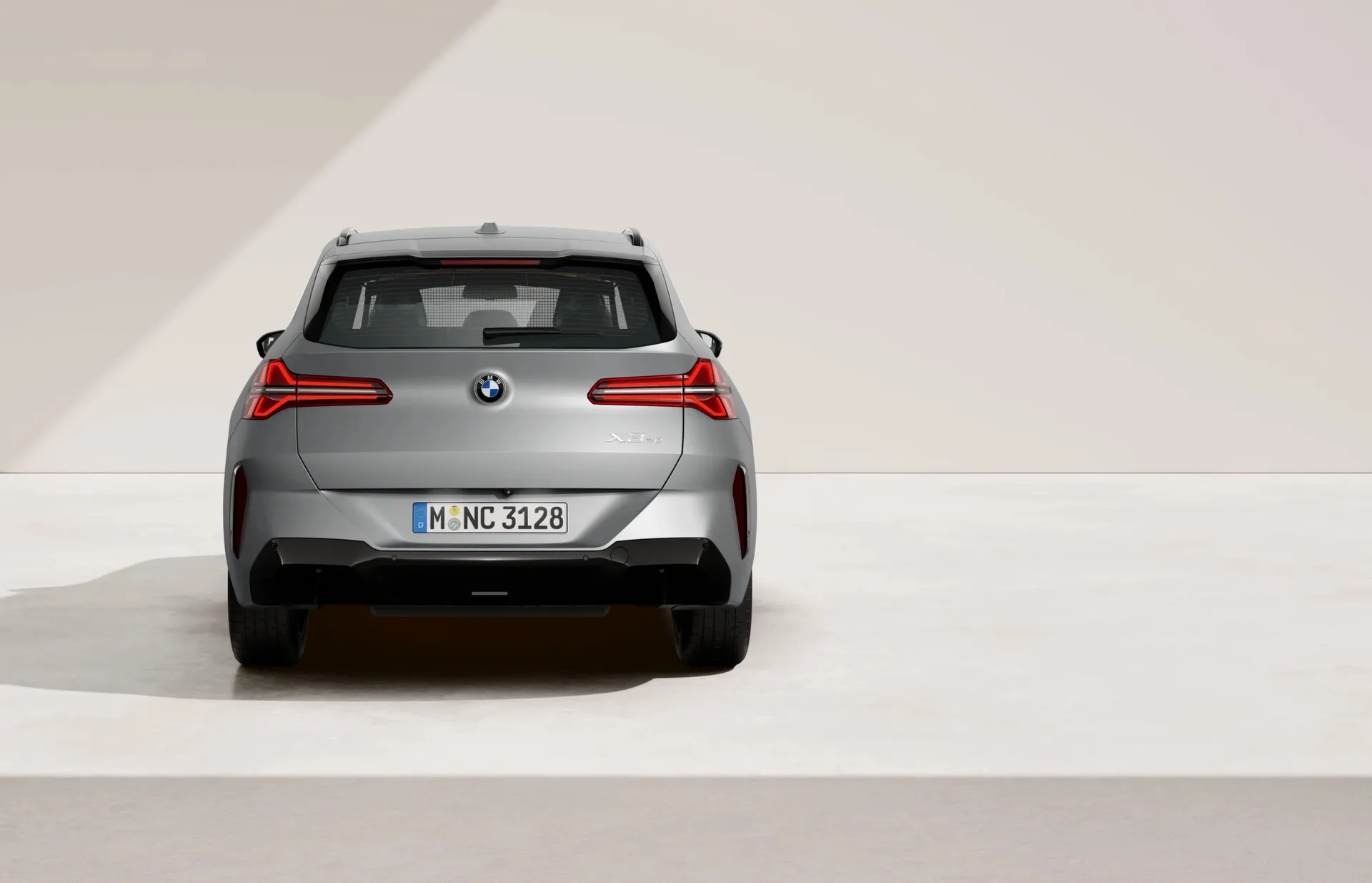 X3 (G45), M sportovní paket Pro, BMW Individual metalický lak Frozen Pure Grey, rear