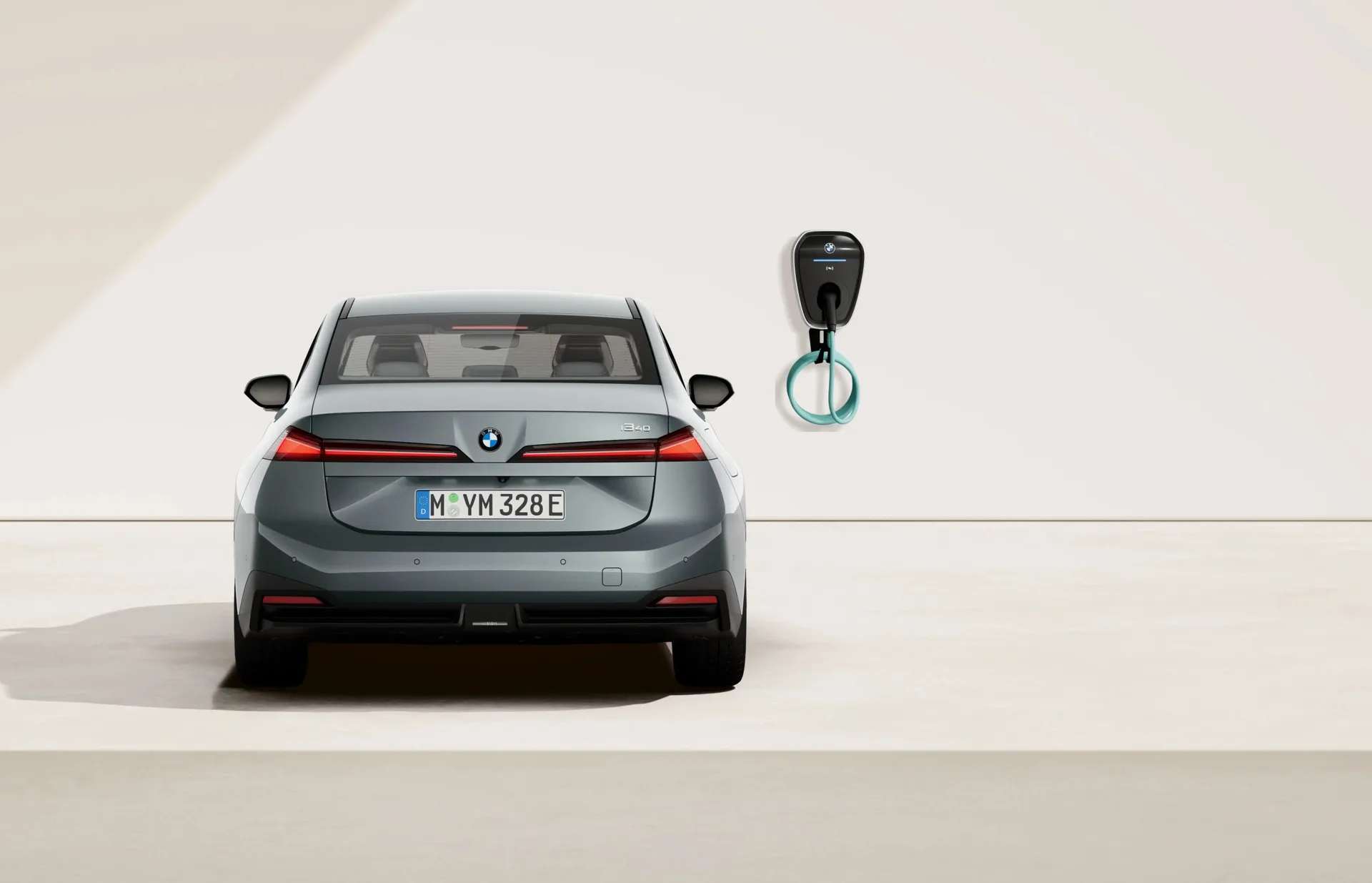 i3 Sedan (NA0), Sériové provedení, Metalický lak Eucalyptus Green, rear