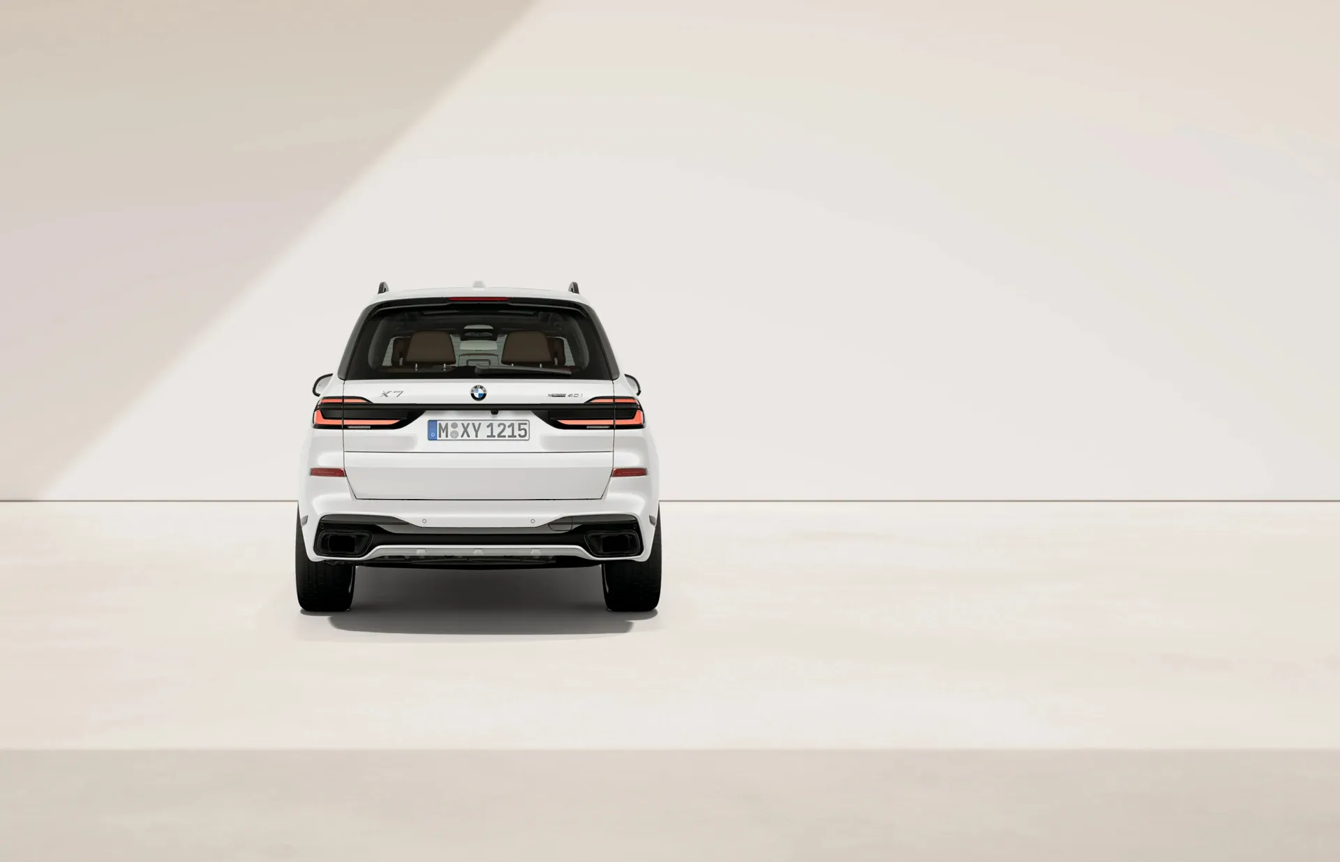 X7 (G07), M sportovní paket Pro, Metalický lak Mineral White, rear