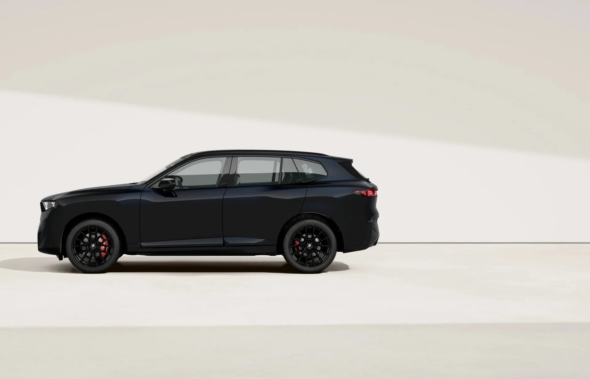X5 (G65), M sportovní paket Pro, Metalický lak Carbon Black, side