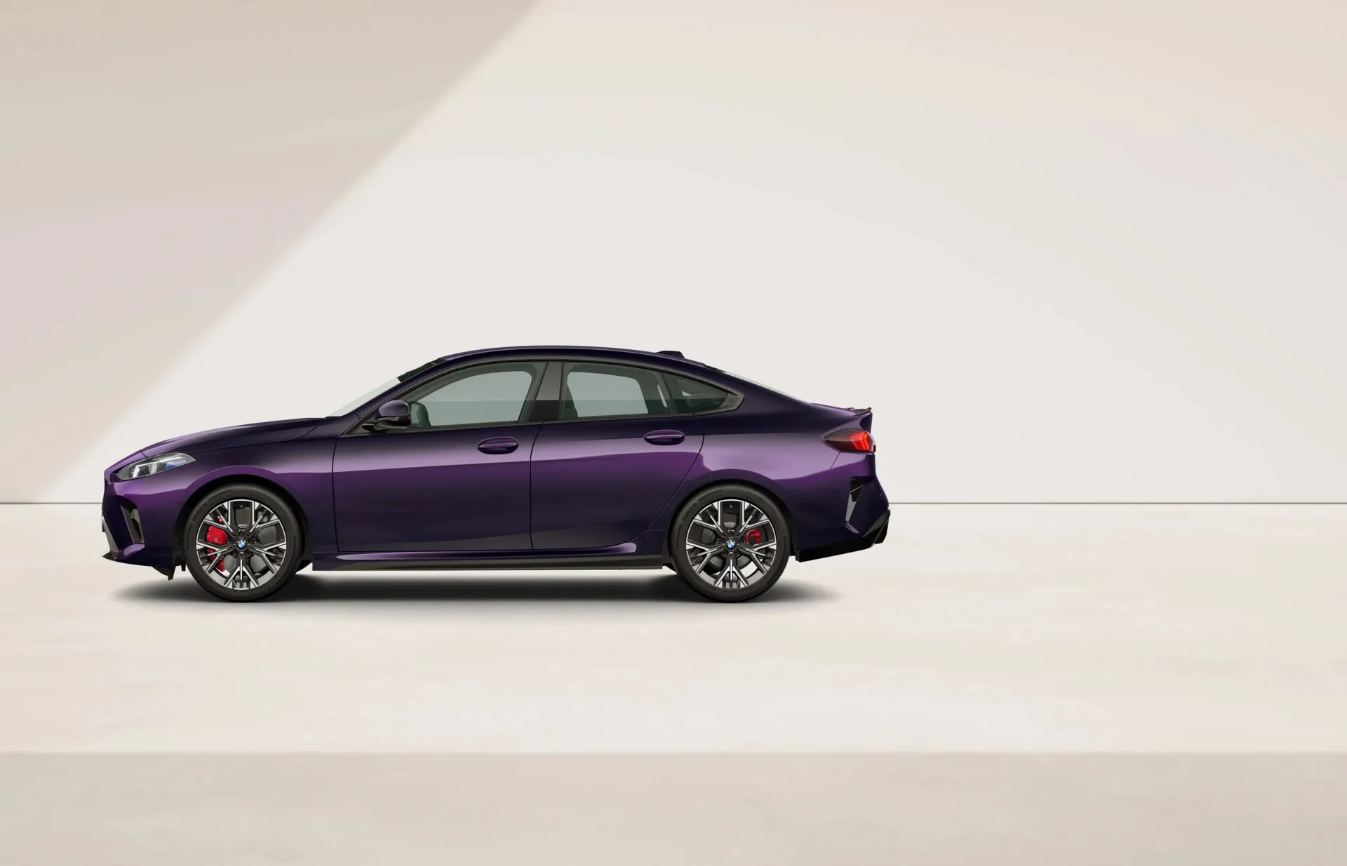 Řada 2 Gran Coupé (F74), M sportovní paket Pro, Metalický lak Thundernight, side
