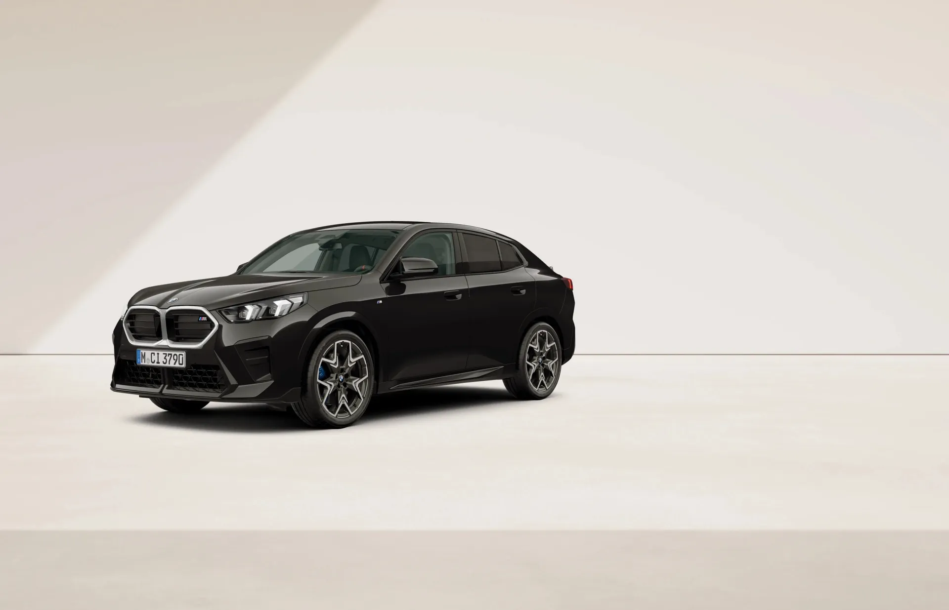 X2 (U10), M Modely, Metalický lak Black Sapphire, front