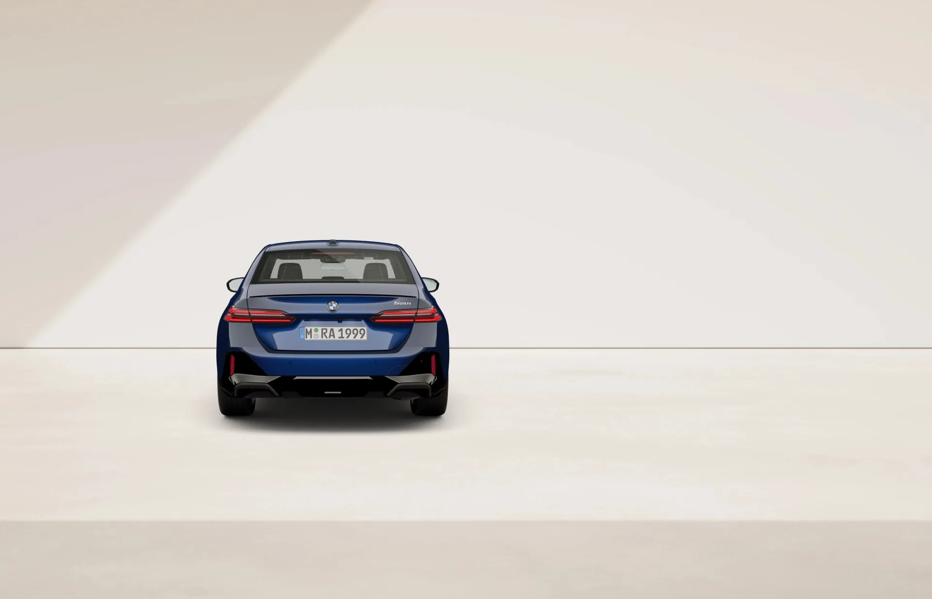 Řada 5 Sedan (G60), M sportovní paket Pro, BMW Individual metalický lak Tanzanite Blue, rear
