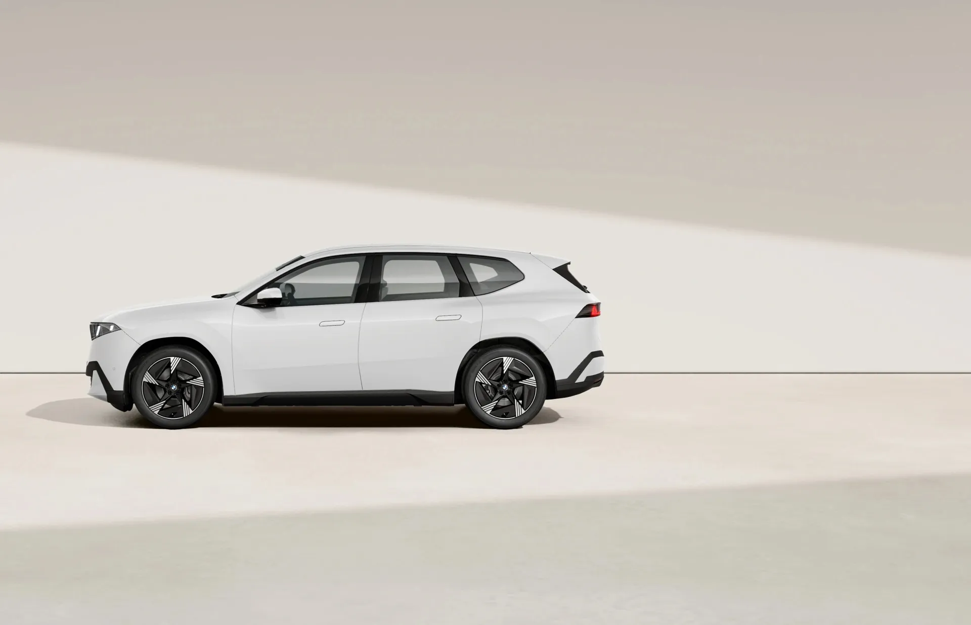 iX3 (NA5), Sériové provedení, BMW Individual lak na přání, side