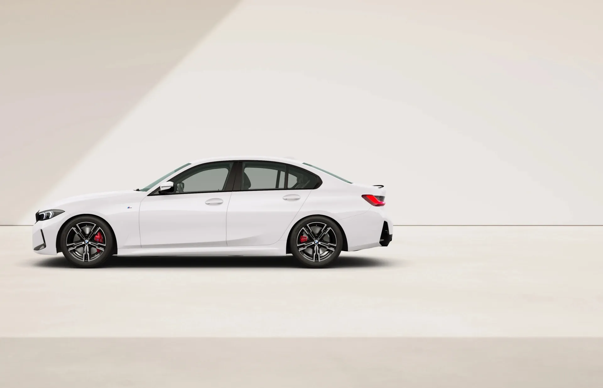 Řada 3 Sedan (G20), M sportovní paket Pro, Nemetalický lak Alpine White, side
