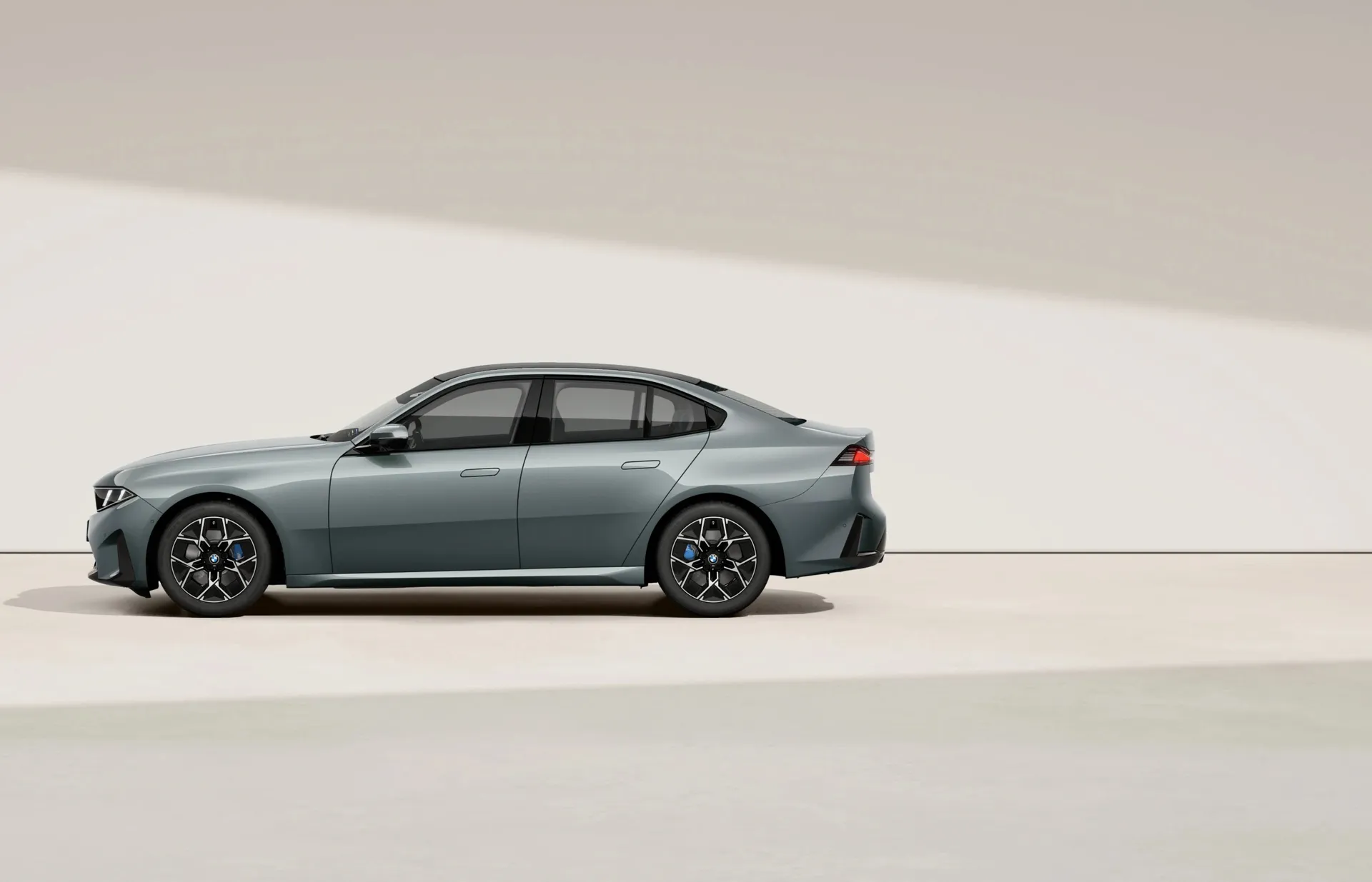Řada 3 Sedan (G50), M sportovní paket, Metalický lak Eucalyptus Green, side