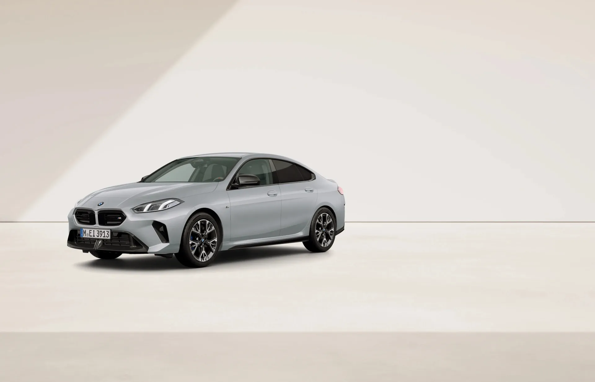 Řada 2 Gran Coupé (F74), M Modely, Metalický lak M Brooklyn Grey, front