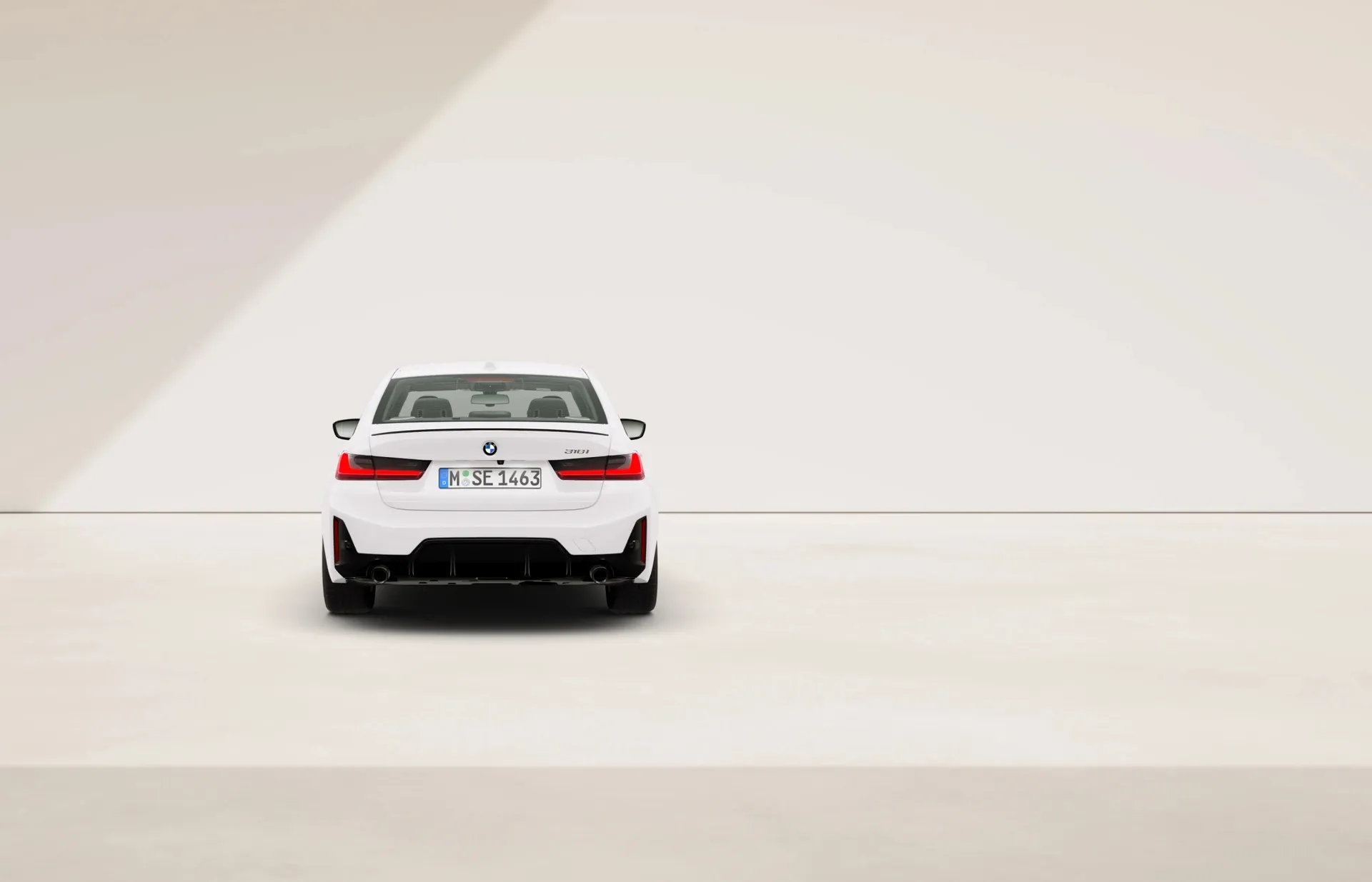 Řada 3 Sedan (G20), M sportovní paket Pro, Nemetalický lak Alpine White, rear