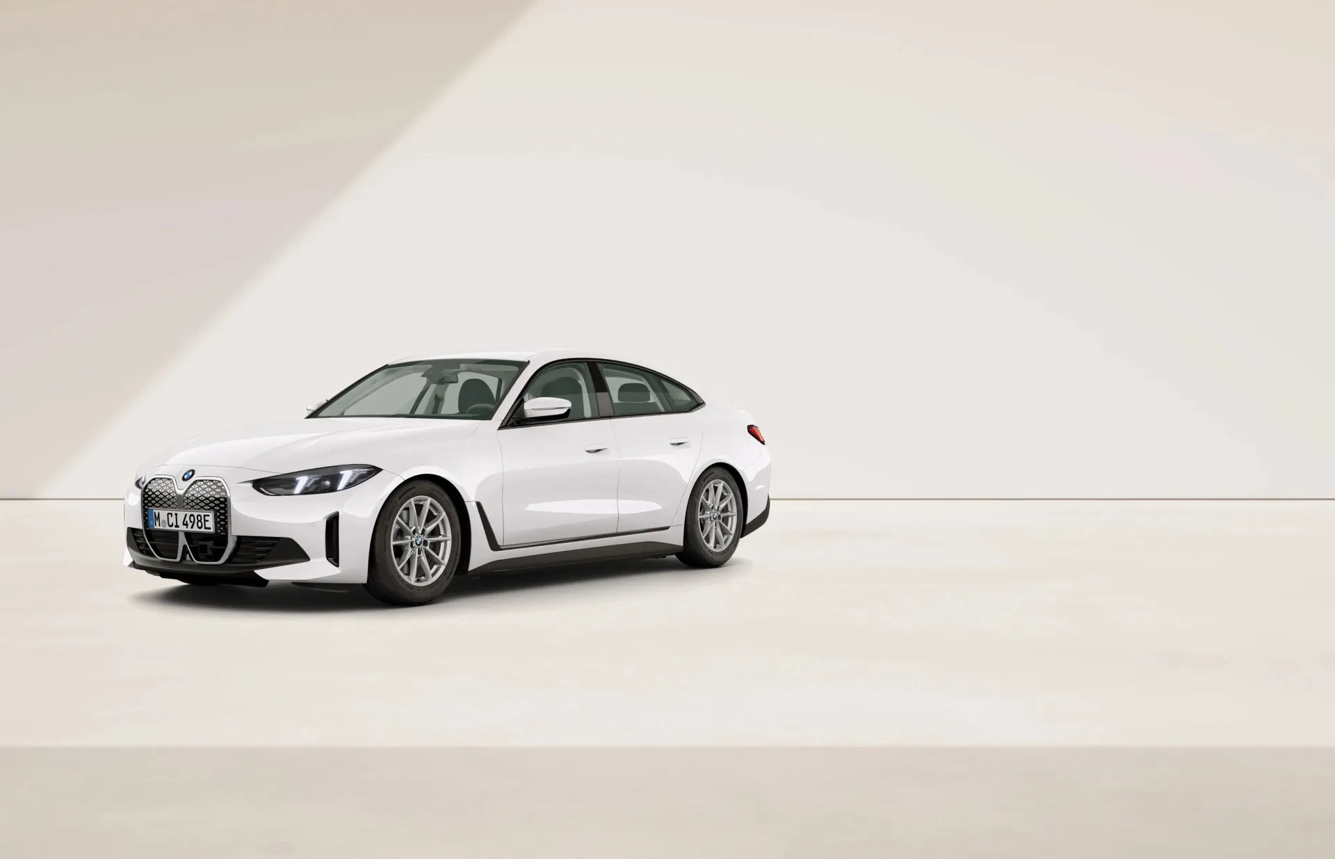 i4 Gran Coupé (G26), Sériové provedení, Nemetalický lak Alpine White, front