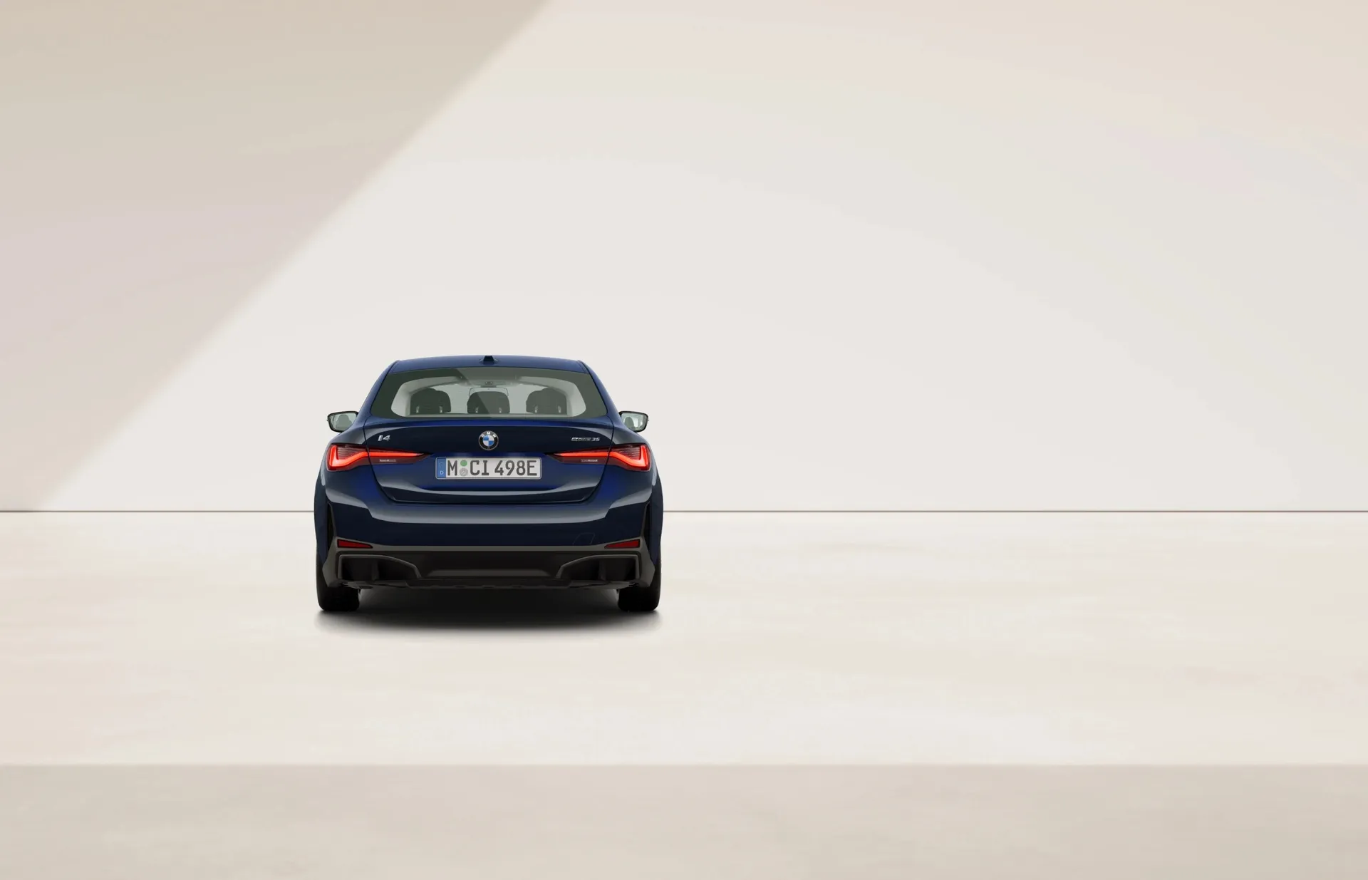 i4 Gran Coupé (G26), Sériové provedení, BMW Individual metalický lak Tanzanite Blue, rear