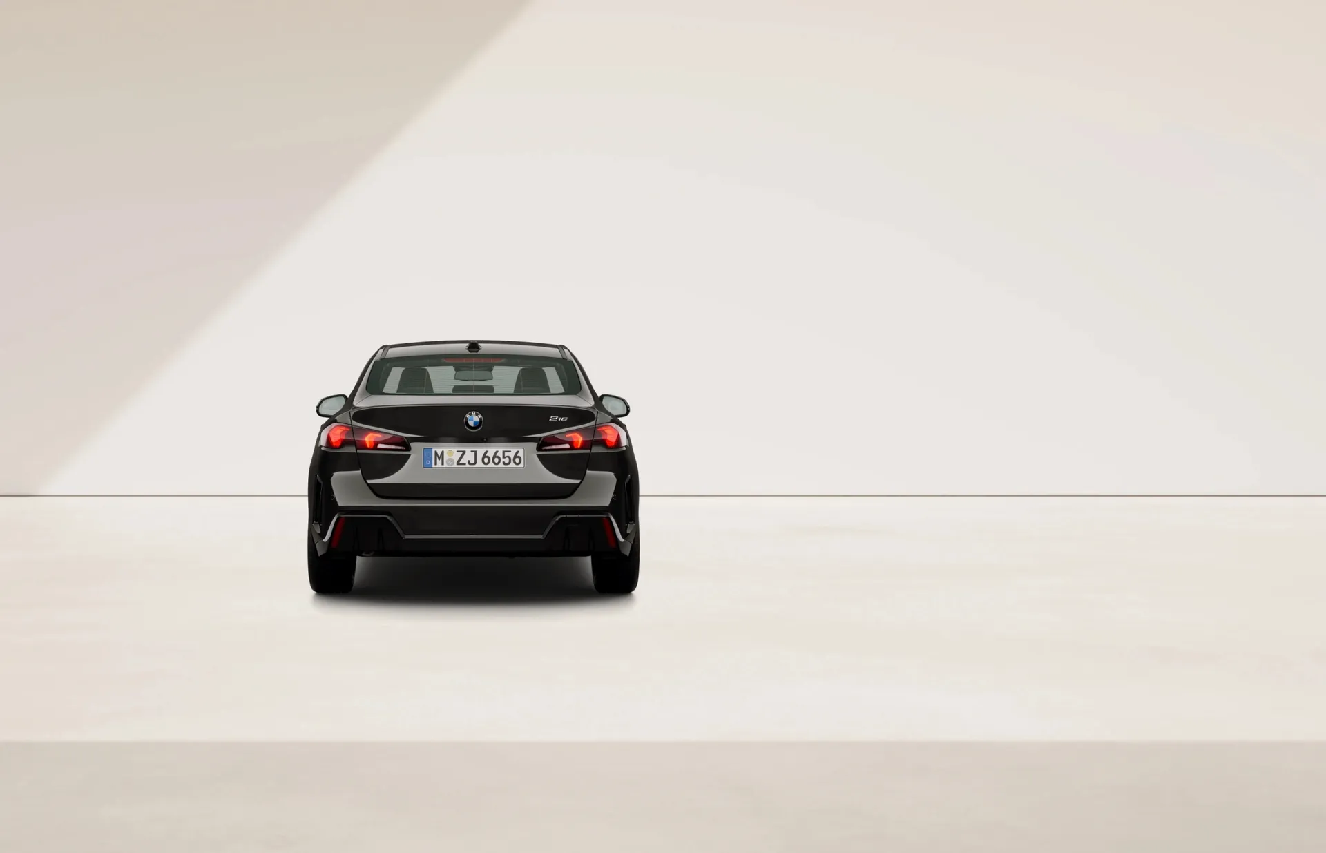 Řada 2 Gran Coupé (F74), M sportovní paket, Metalický lak Black Sapphire, rear