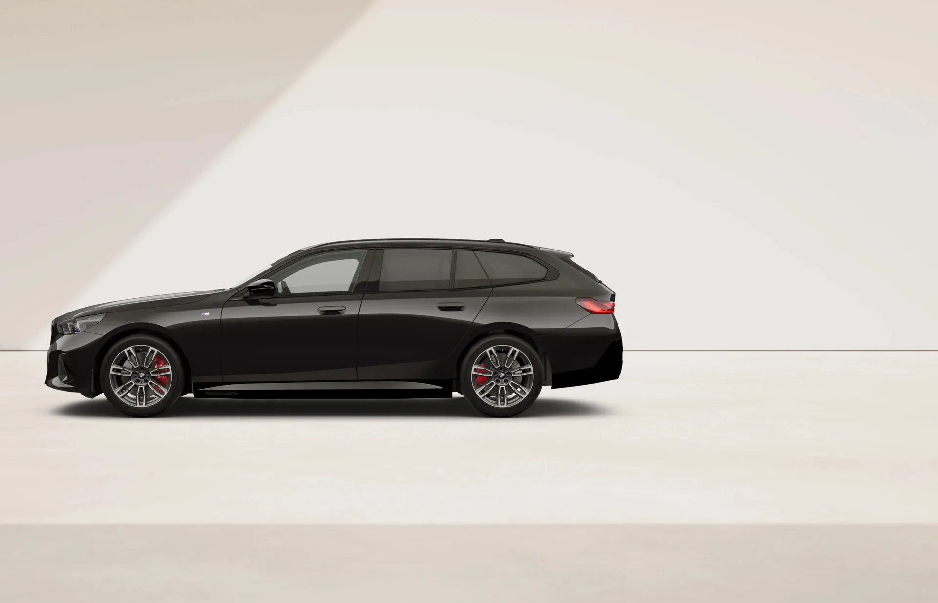 i5 Touring (G61), M Modely, Metalický lak Black Sapphire, side