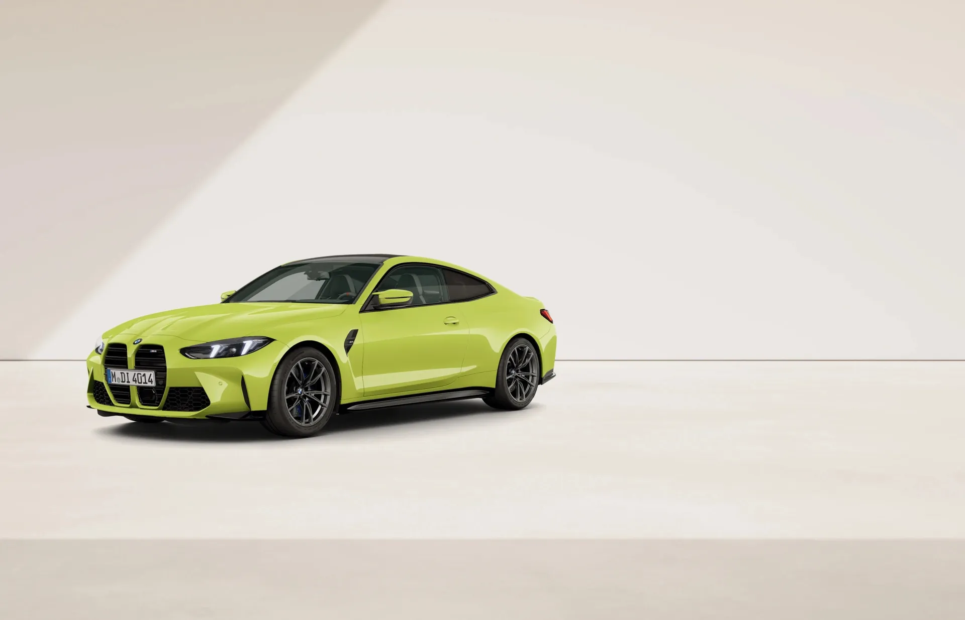 M4 Coupé (G82), M Modely, Nemetalický lak Sao Paulo Yellow, front