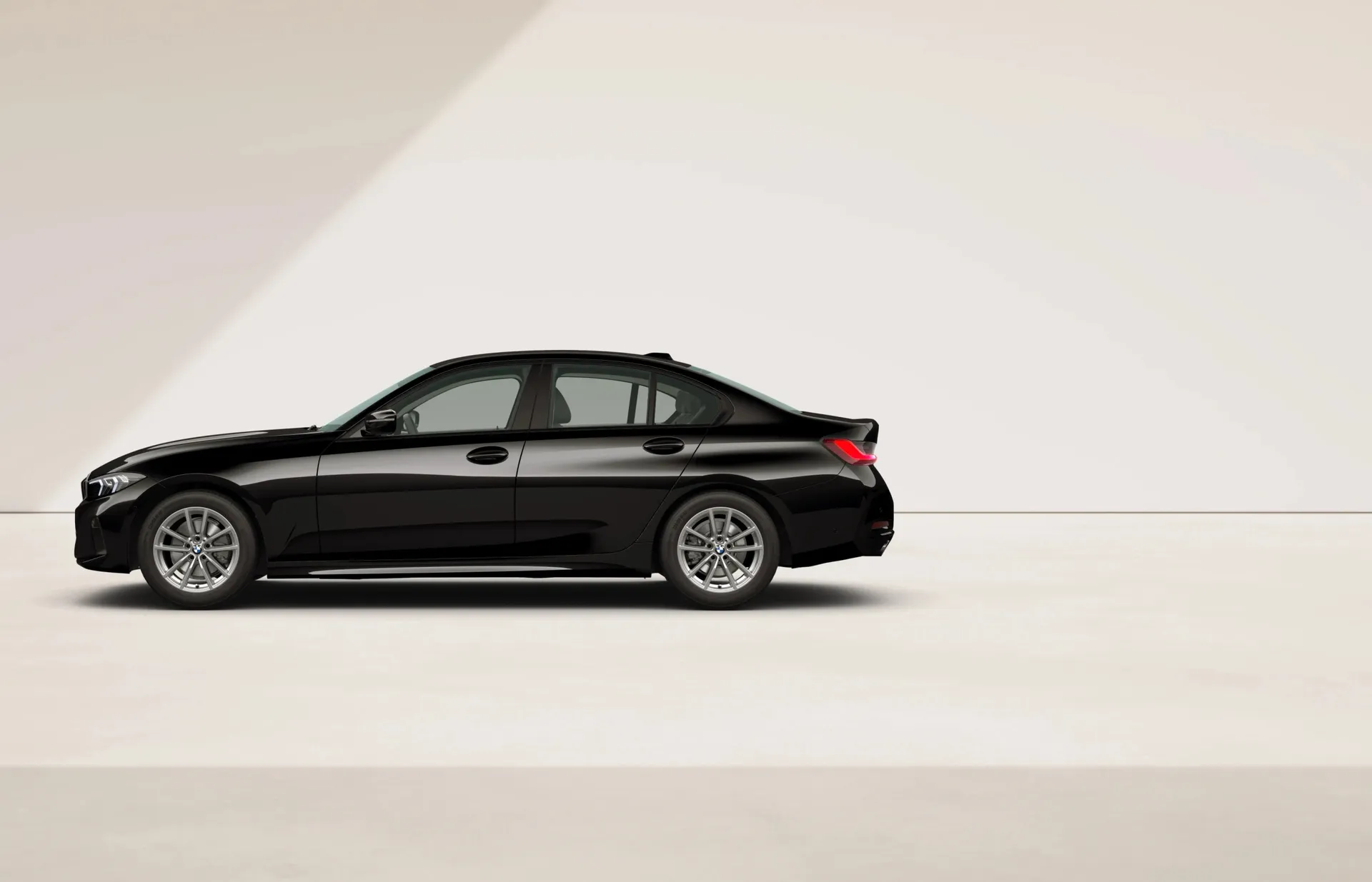 Řada 3 Sedan (G20), Sériové provedení, Nemetalický lak "Black", side