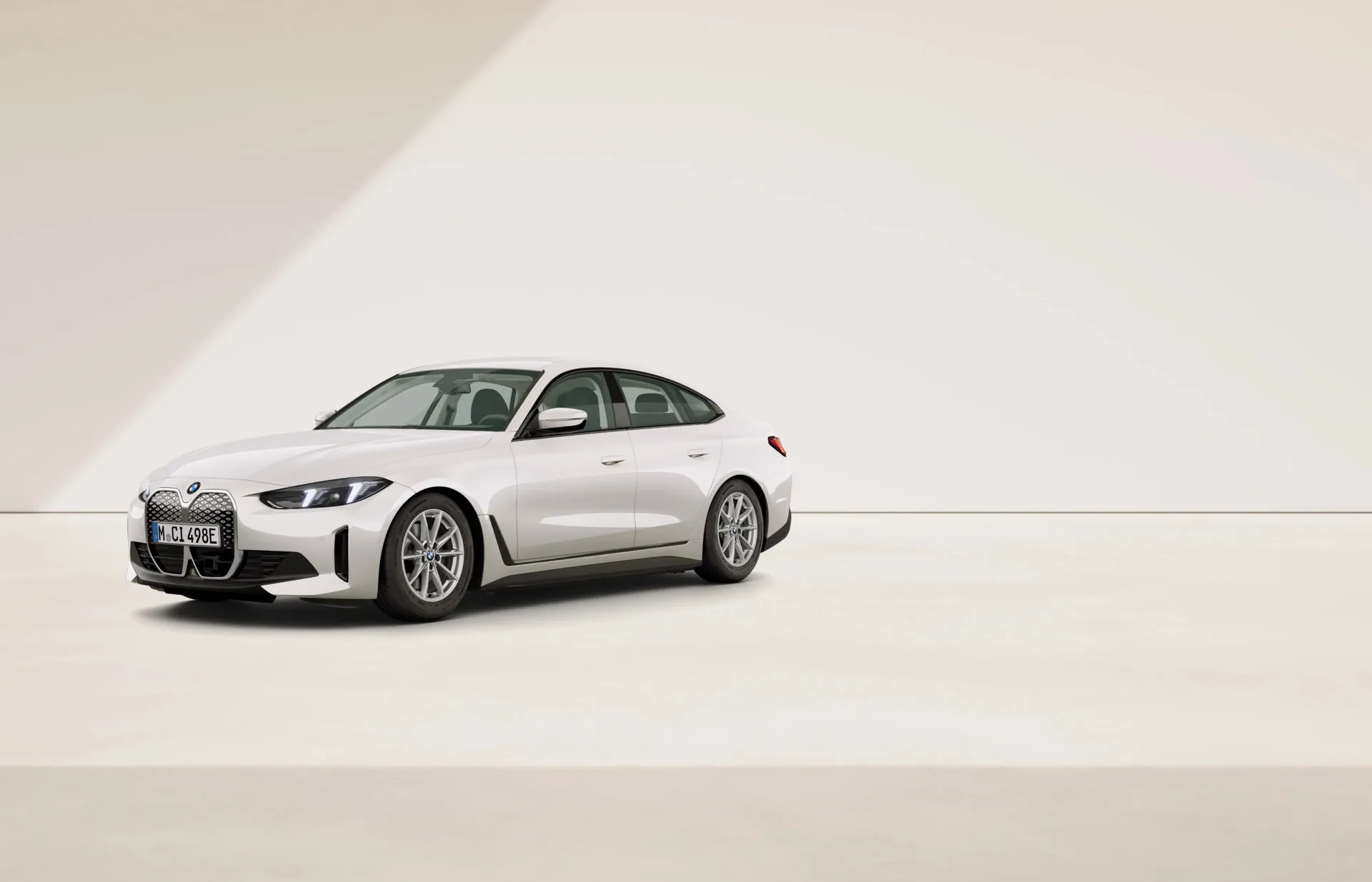 i4 Gran Coupé (G26), Sériové provedení, BMW Individual lak na přání, front
