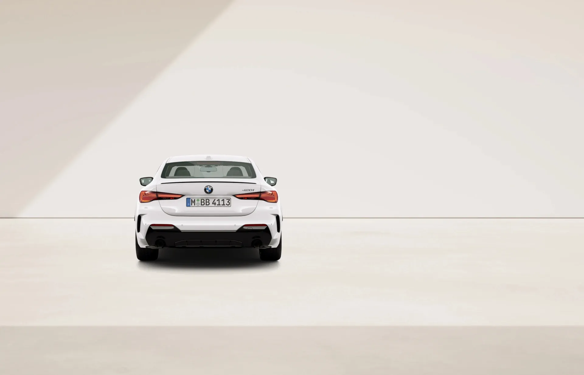Řada 4 Coupé (G22), M sportovní paket Pro, Nemetalický lak Alpine White, rear