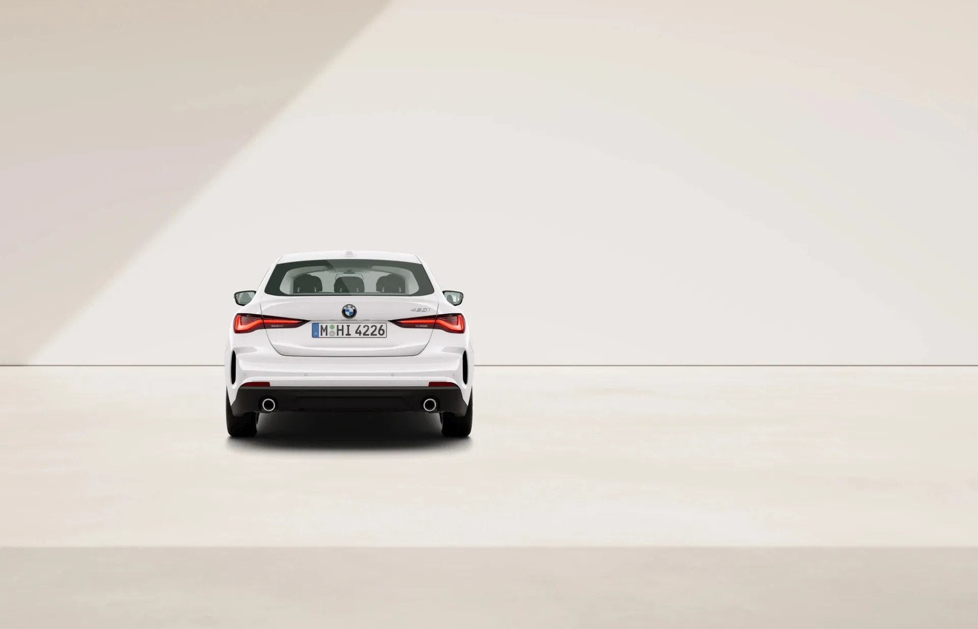 Řada 4 Gran Coupé (G26), Sériové provedení, Nemetalický lak Alpine White, rear