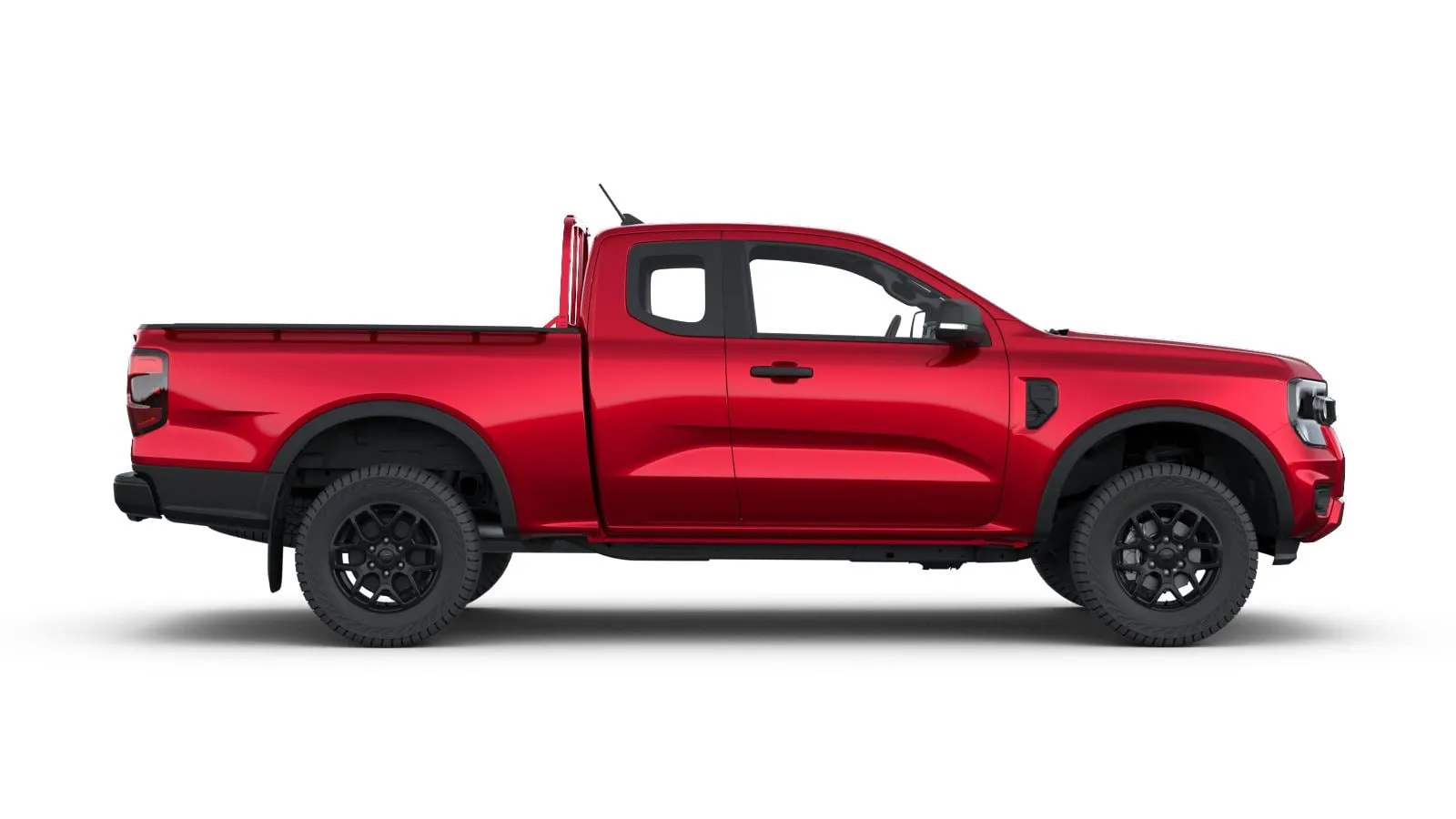 Ranger Super Cab, XLT, Metalický lak karoserie – červená Lucid, side