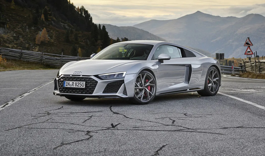 R8 II Coupe (4S, facelift 2019)
