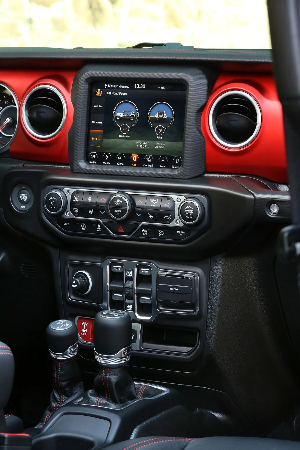 Jeep Wrangler RUBICON - fotografie 4