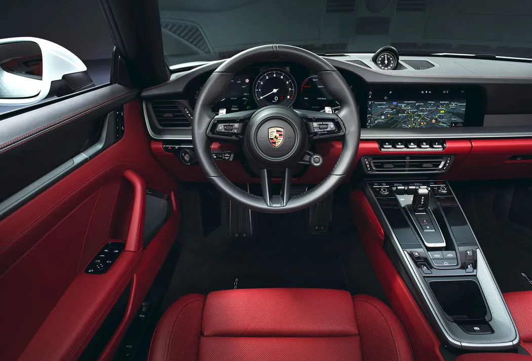 Porsche 911 Carrera 4 - fotografie 3