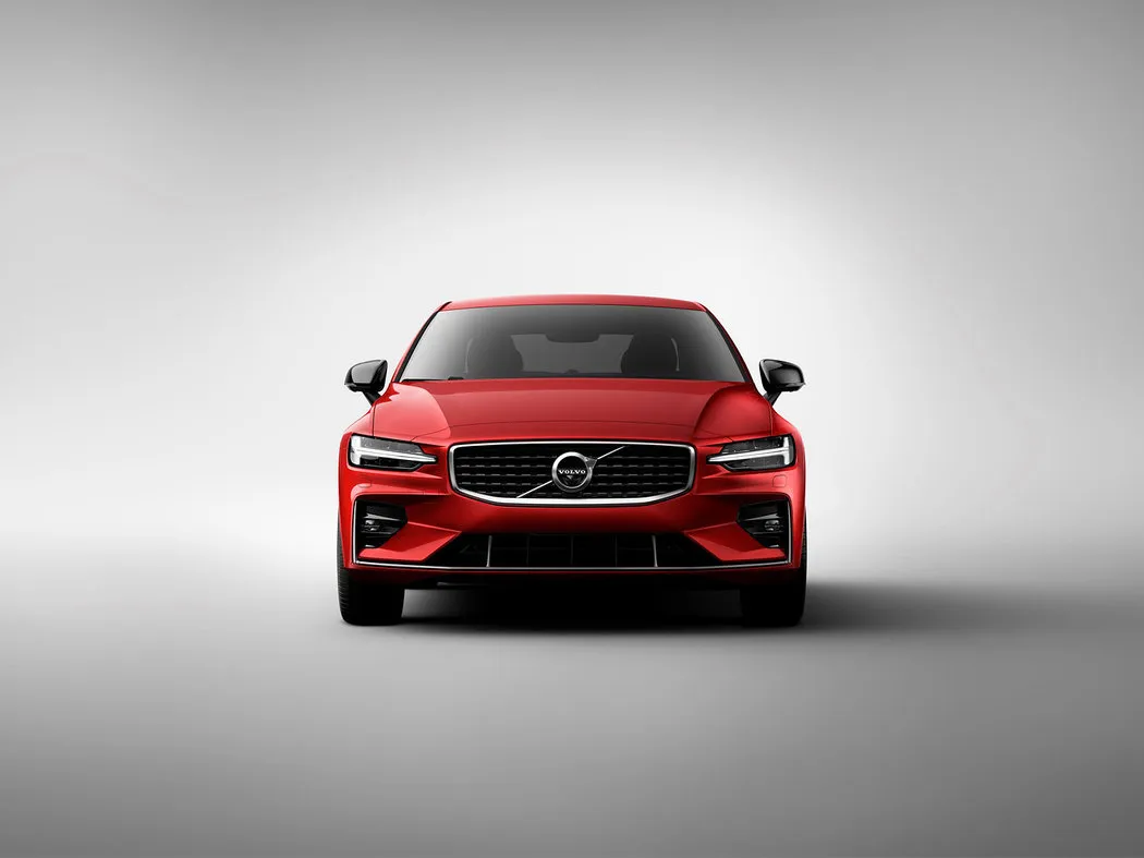 Volvo S60 R-Design - fotografie 2