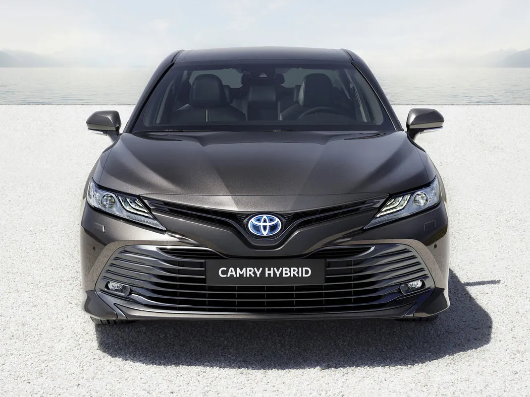 Toyota Camry Executive - fotografie 2