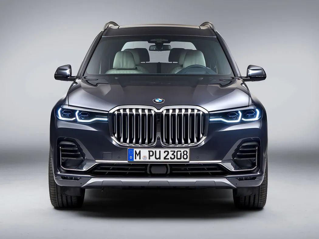 BMW X7 Sériové Provedení - fotografie 2