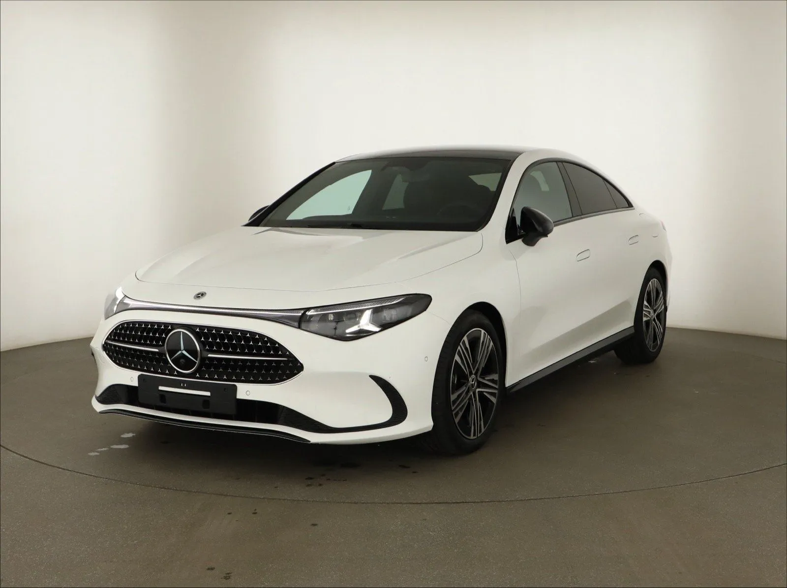 Mercedes-Benz CLA - fotografie 3