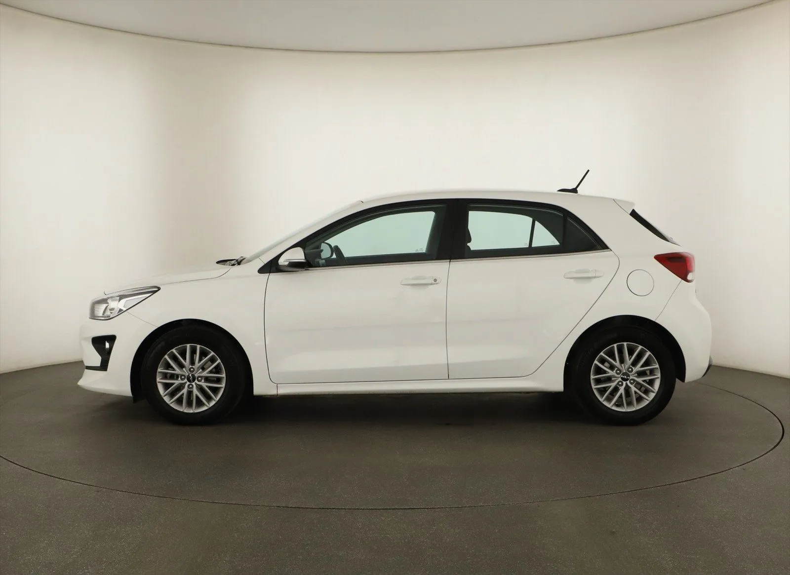 Kia Rio - fotografie 4