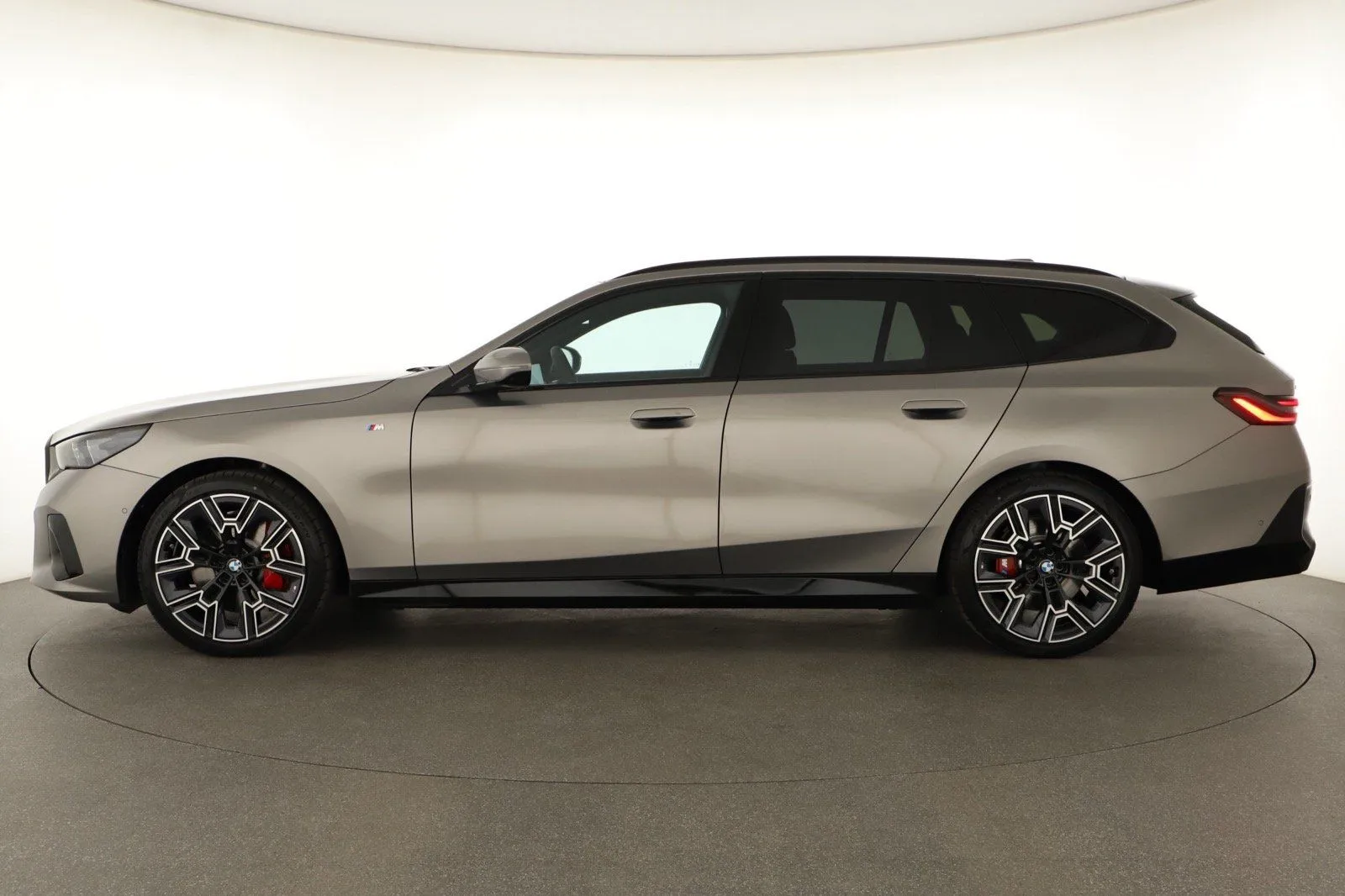 BMW Řada 5 - fotografie 4