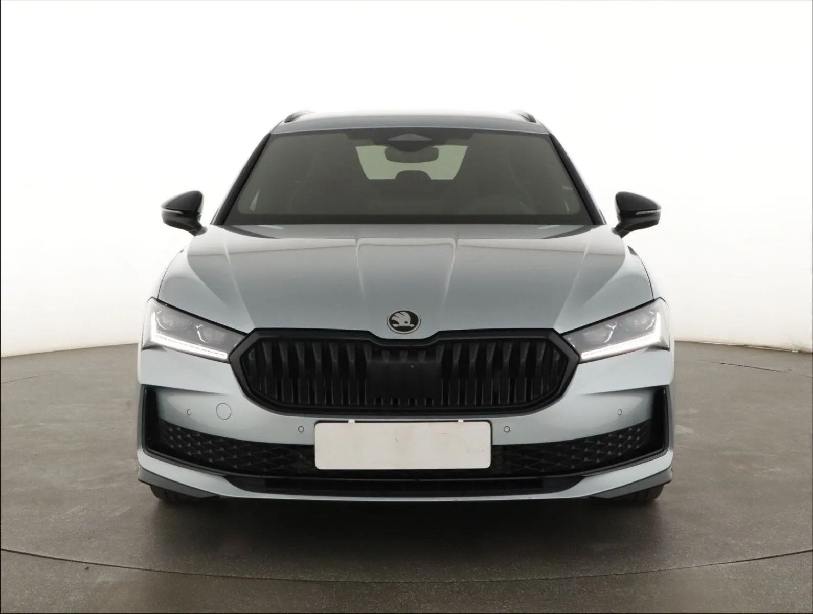 Škoda Superb - fotografie 2