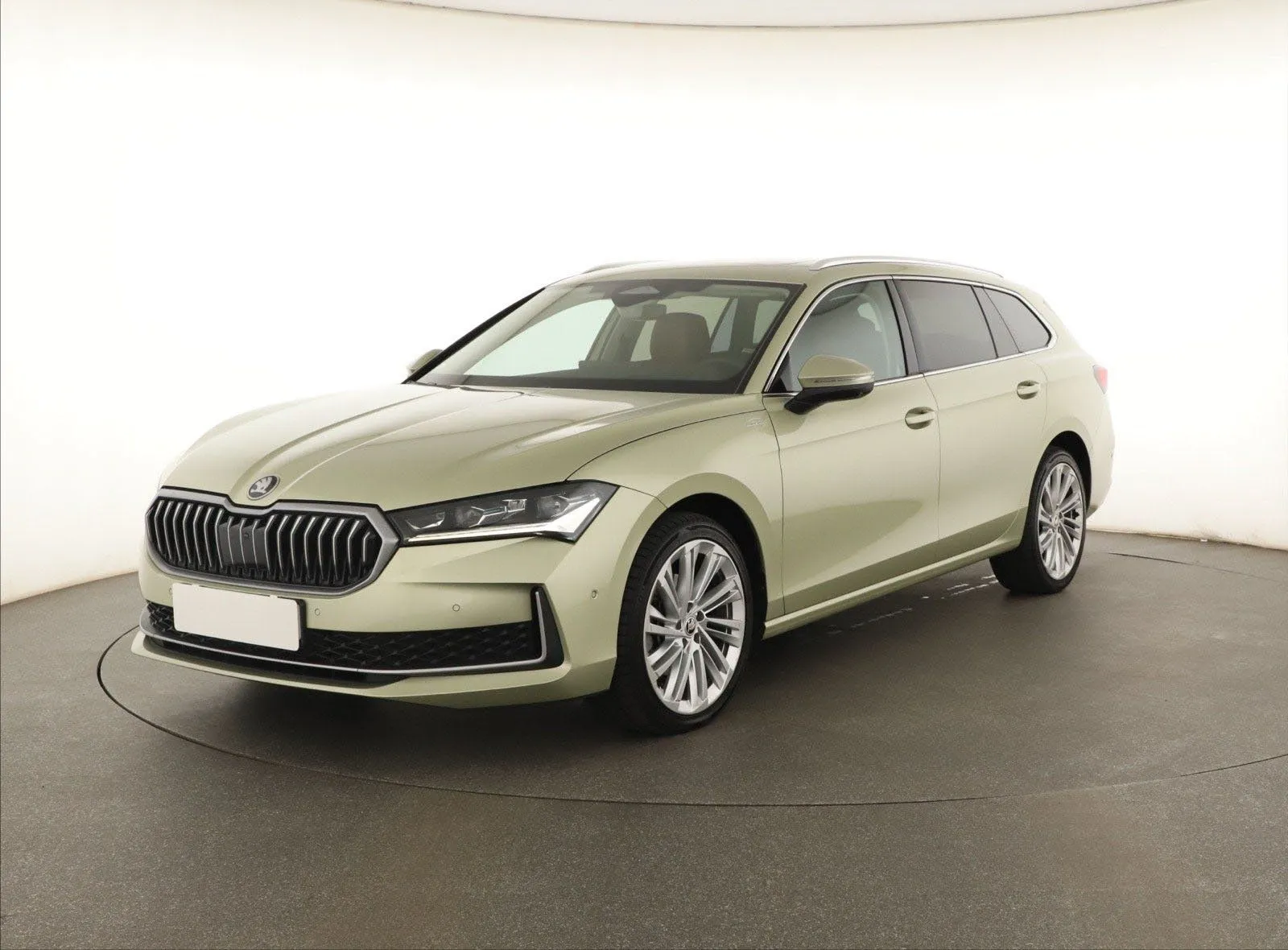 Škoda Superb - fotografie 3